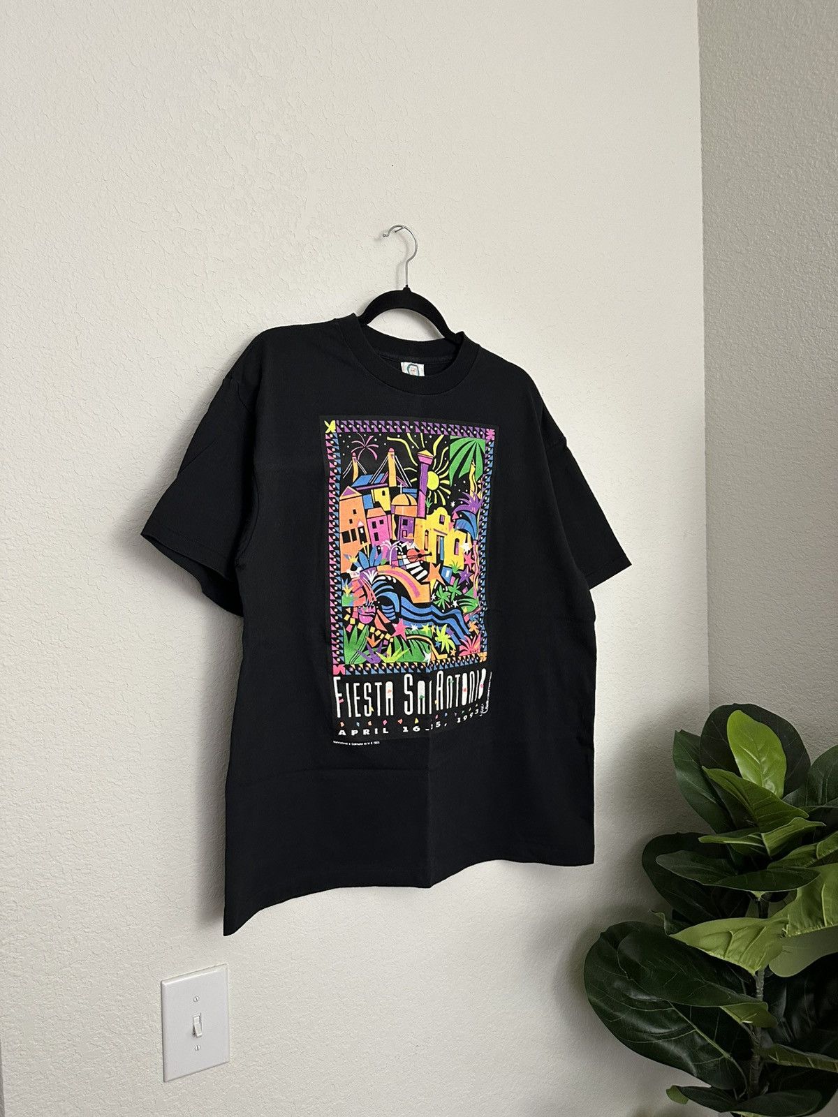 Vintage Vintage 1993 Fiesta San Antonio T-Shirt New Never Worn XL Size US XL / EU 56 / 4 - 1 Thumbnail