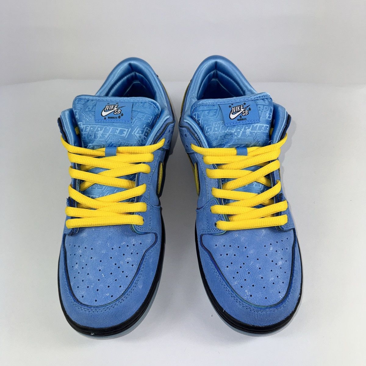 Nike SB NIKE SB DUNK LOW THE POWERPUFF GILS BUBBLES Size US 10 / EU 43 - 5 Thumbnail