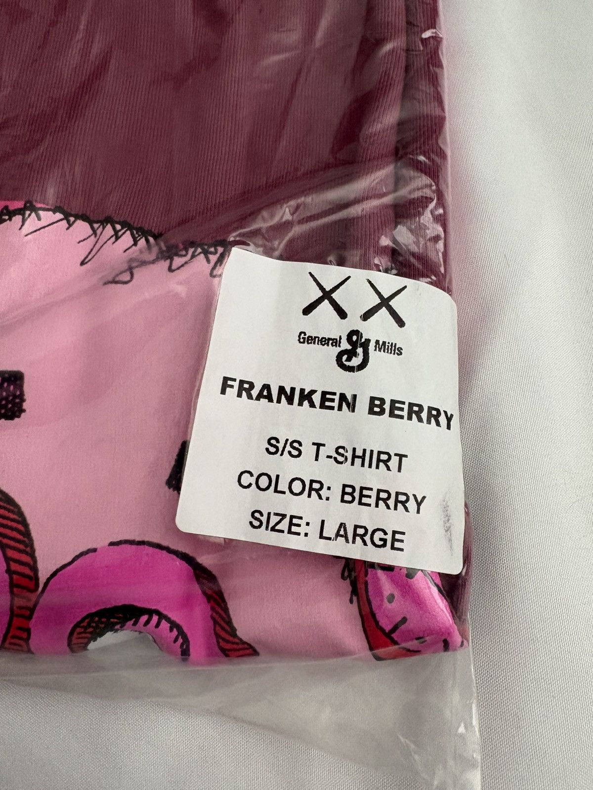 Kaws Kaws Franken Berry Shirt Size US L / EU 52-54 / 3 - 6 Thumbnail