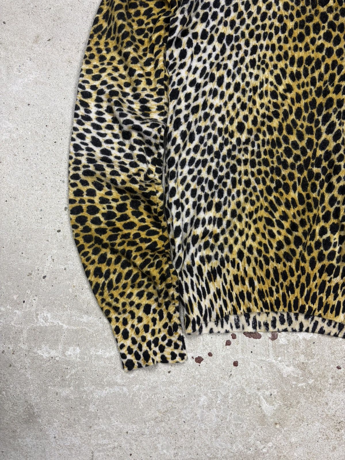 Dolce & Gabbana Vintage 2000s Dolce & Gabbana Leopard Print Cashmere Sweater Size S / US 4 / IT 40 - 3 Thumbnail