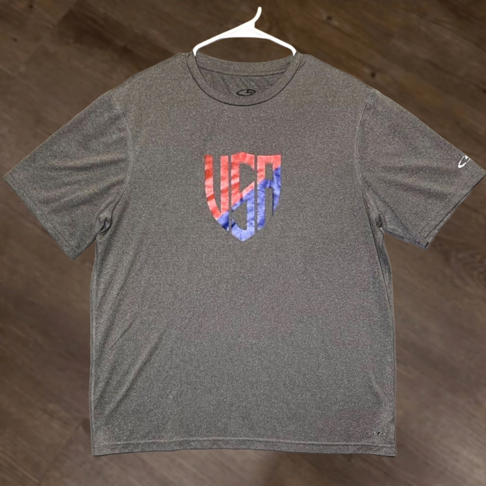 Champion Champion USA T Shirt L Mens Grey Print Crew Neck Tee Short Sleeve Shirt, 100% Polyester, Breathable, Solid, Regular Fit, Vintage: No Size US L / EU 52-54 / 3 - 1 Thumbnail