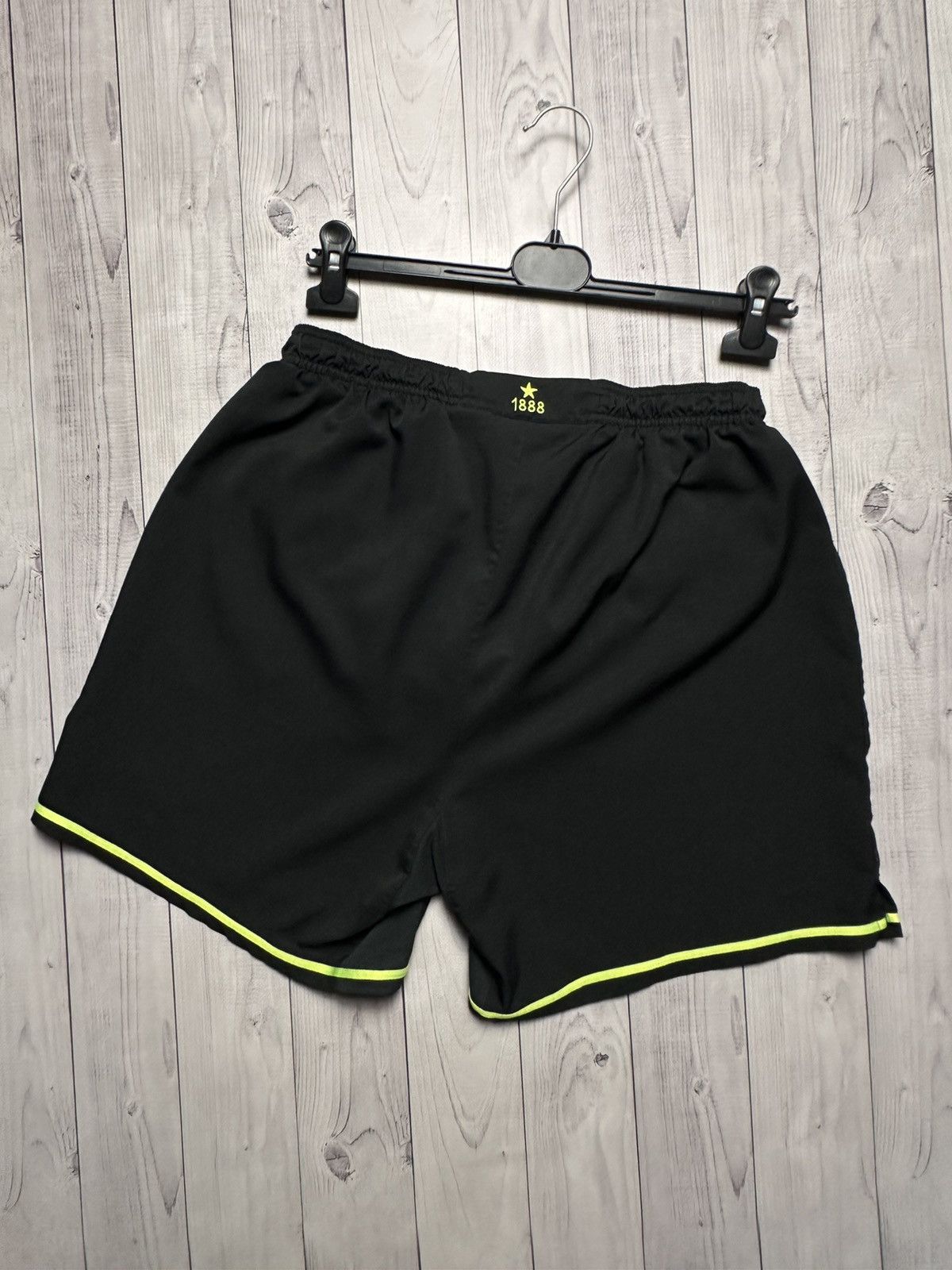 Nike × Vintage Vintage Nike Celtic Soccer shorts size M Size US 32 / EU 48 - 5 Thumbnail