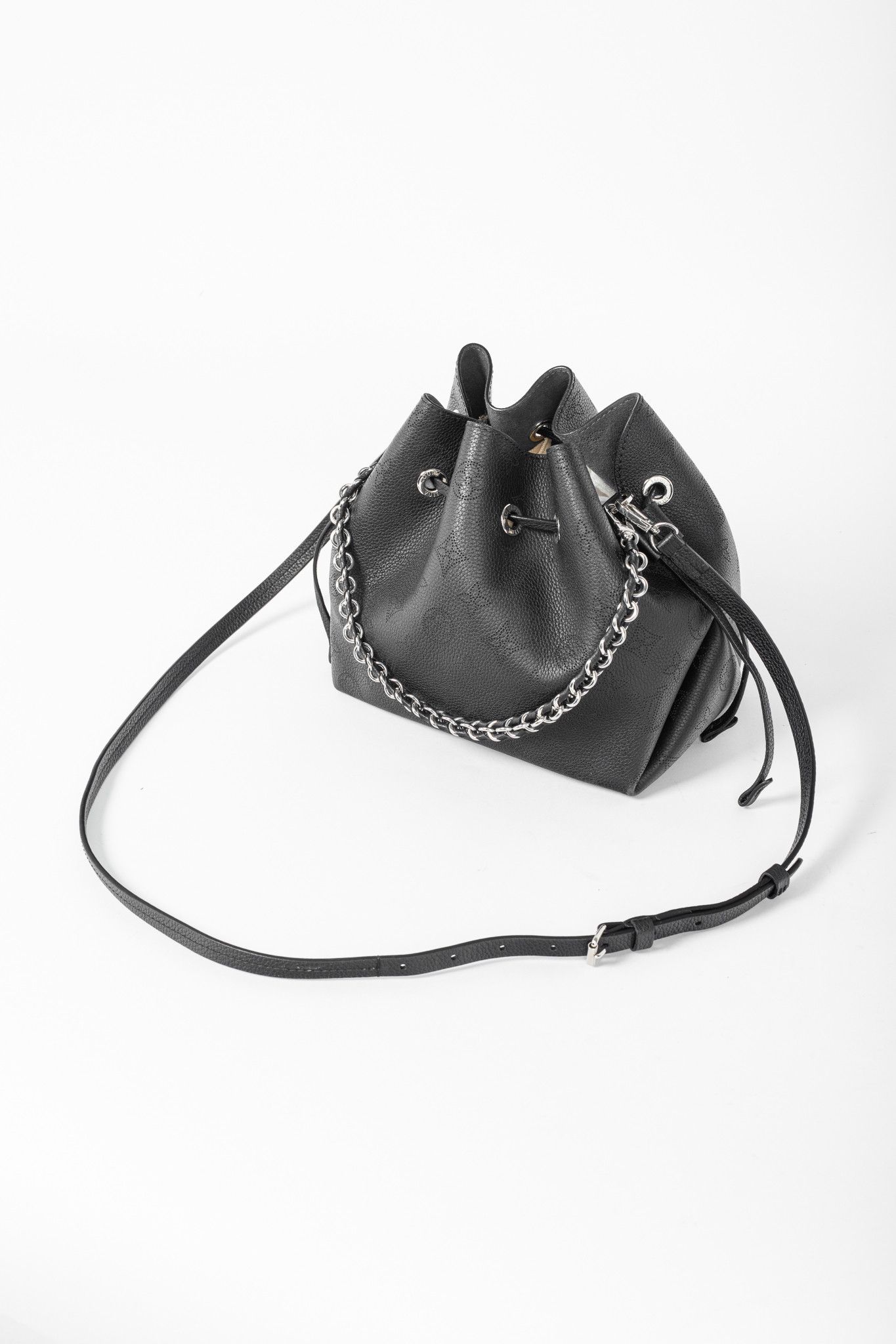 Louis Vuitton Louis Vuitton Bella Black Mahina Leather Bucket Bag Size ONE SIZE - 6 Thumbnail