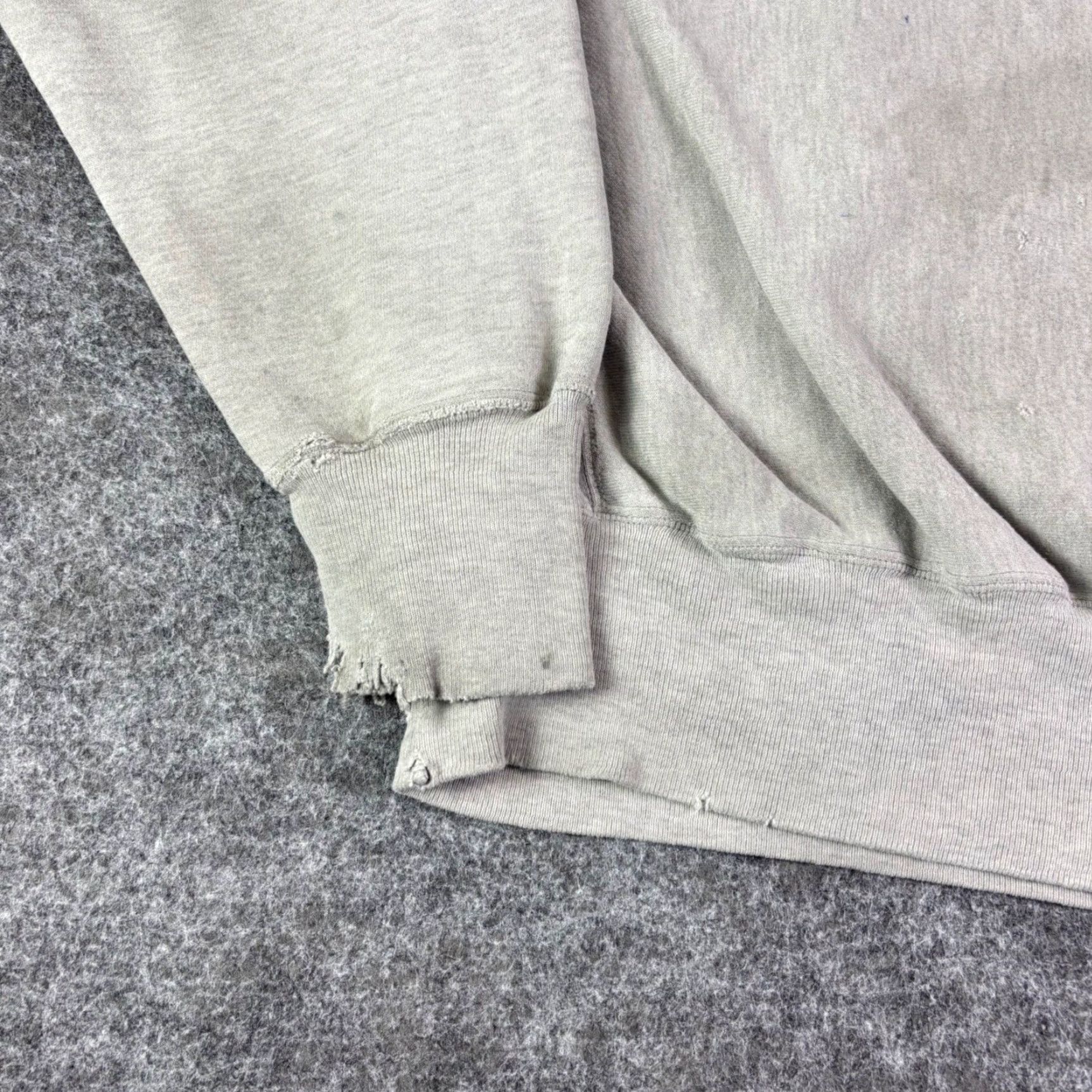 Champion VINTAGE Champion Sweatshirt Wide Reverse Weave Crew Neck XL Mens Gray 90s Size US XL / EU 56 / 4 - 7 Thumbnail