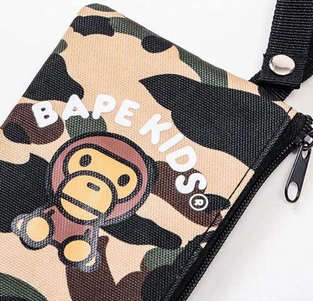 Bape 🔥BAPE CAMO LOGO TOTE BAG + BABY MILO MINI WALLET SET Size ONE SIZE - 4 Thumbnail