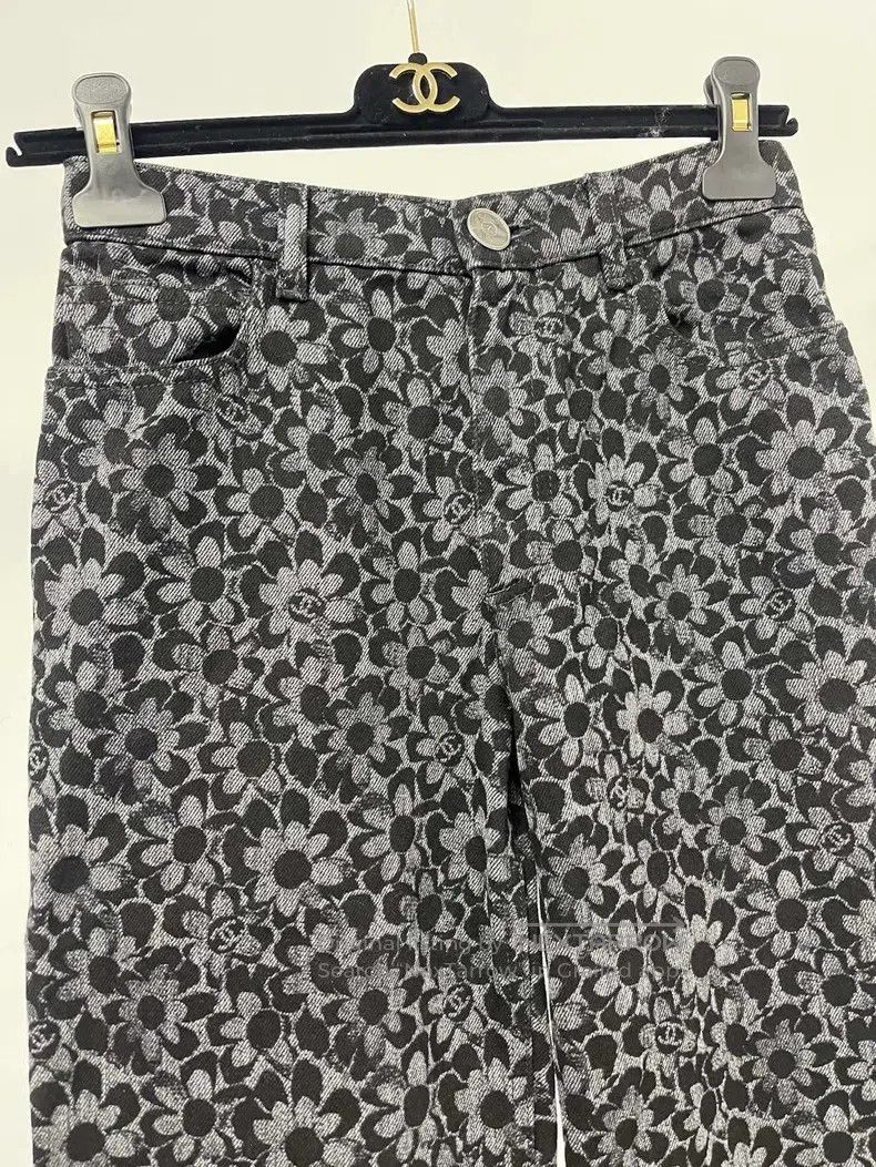Chanel Chanel 24B black camelia jeans Size 42" / US 20 - 3 Thumbnail