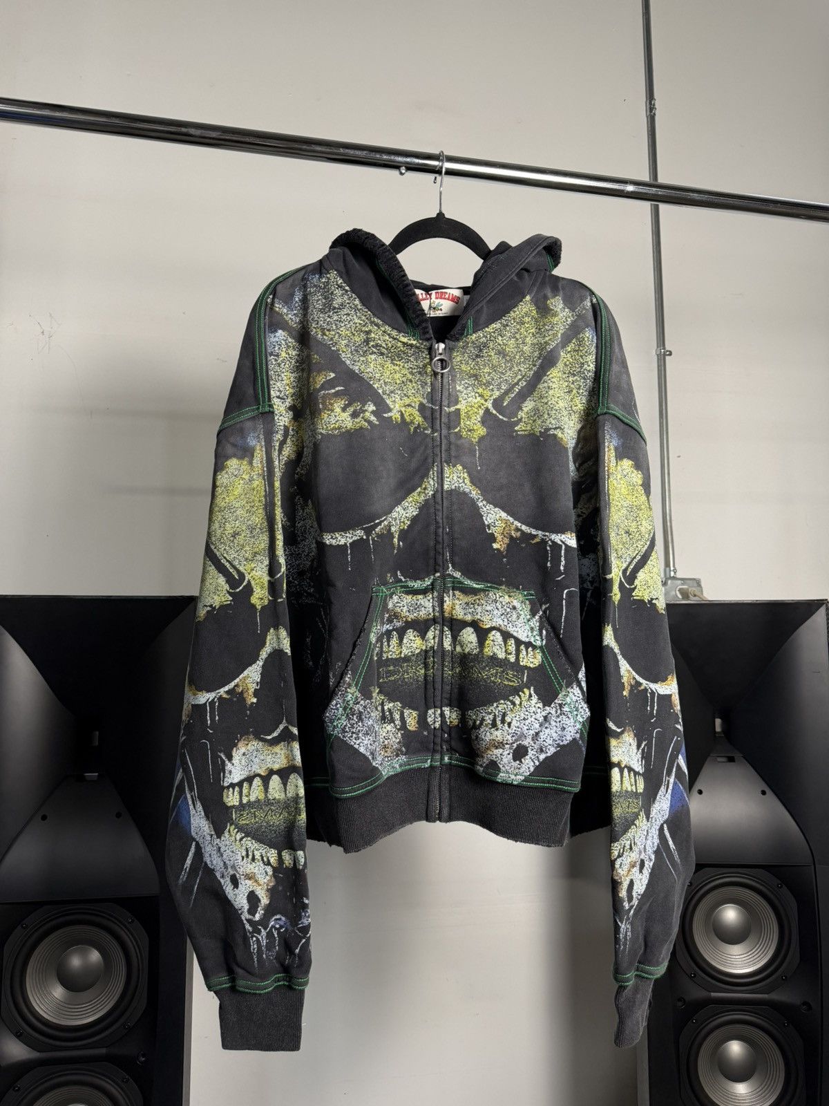 Vale Vale Forever Gravedigger Zip Up 'Black' Size US XL / EU 56 / 4 - 1 Thumbnail