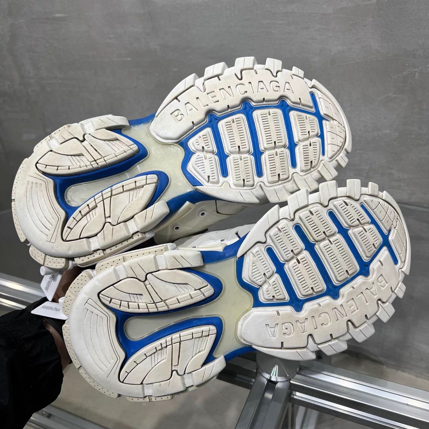 Balenciaga Balenciaga BLCG Track White & Blue 39 Size US 6 / EU 39 - 7 Thumbnail
