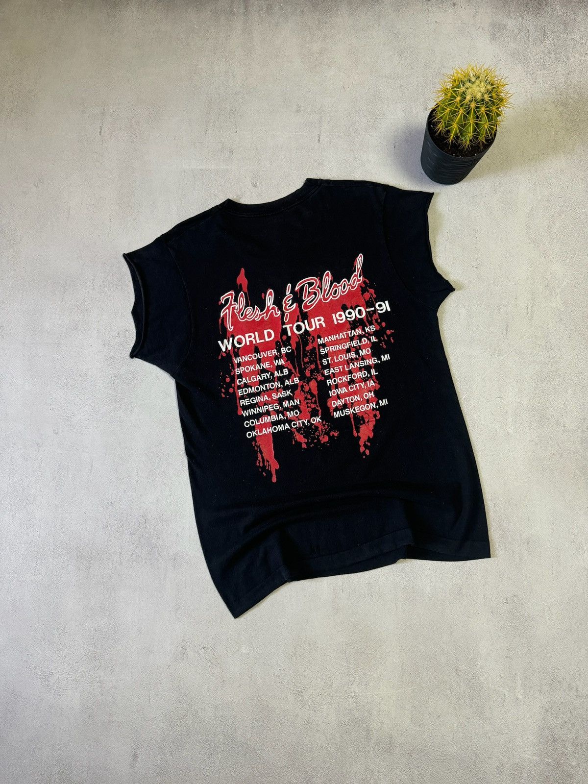 Vintage 1990-1991 POISON FRESH AND BLOOD WORLD TOUR PROMO L SIZE Size US L / EU 52-54 / 3 - 10 Thumbnail