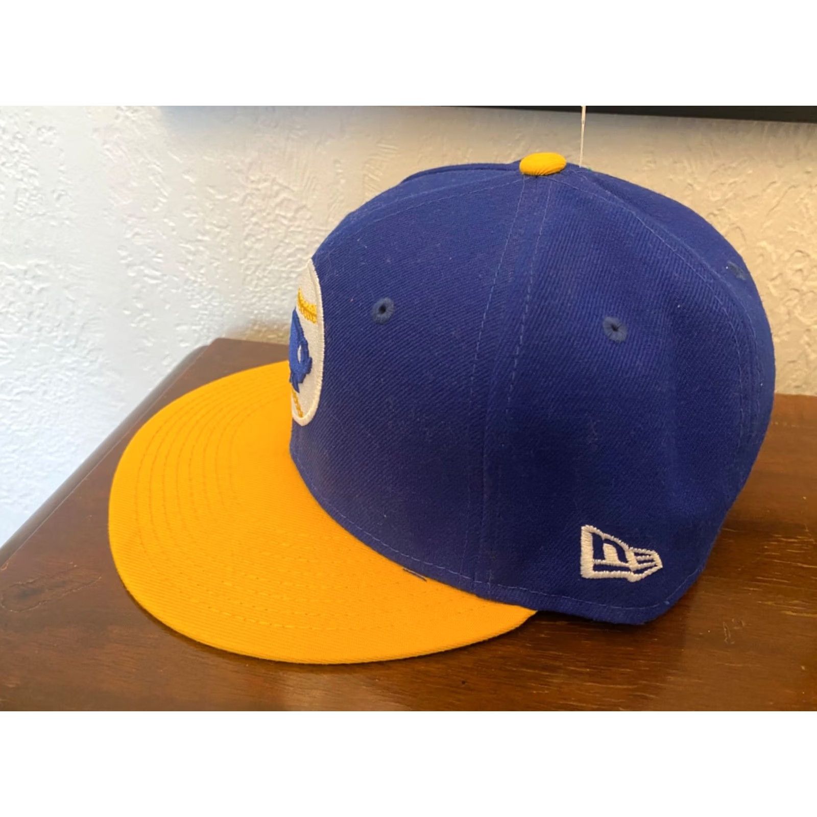 New Era VINTAGE Buffalo Bisons New Era 59FIFTY Hat Red 7 1/8 Men Mens Sabres Alt Rare Shirt Cap Size ONE SIZE - 2 Thumbnail