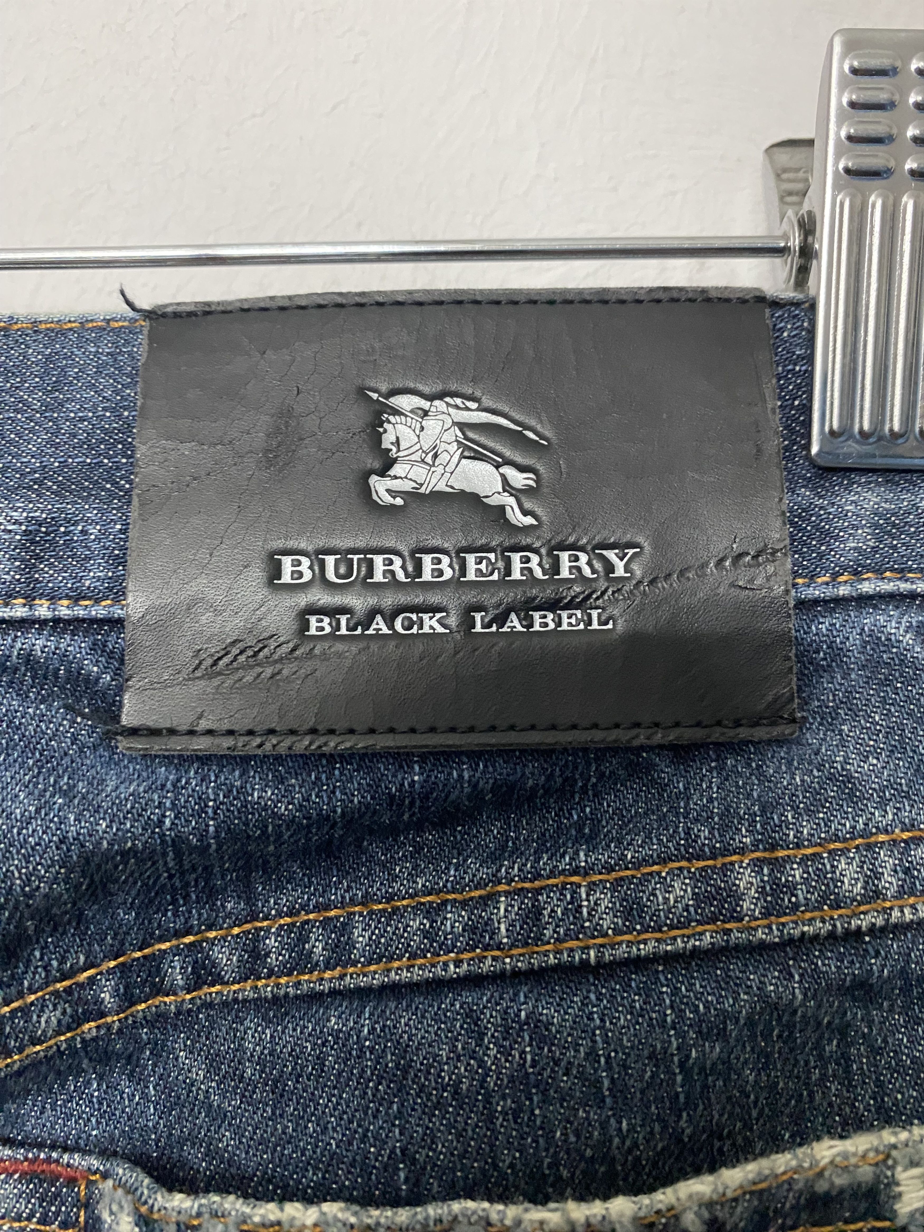 Burberry Burberry Black Label Distressed Nova Check Denim Jeans Size US 33 - 13 Thumbnail