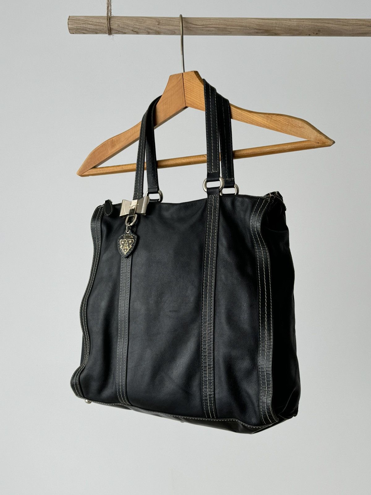 Gucci × Vintage Gucci Duchessa Black Leather Tote Handbag Size ONE SIZE - 1 Thumbnail