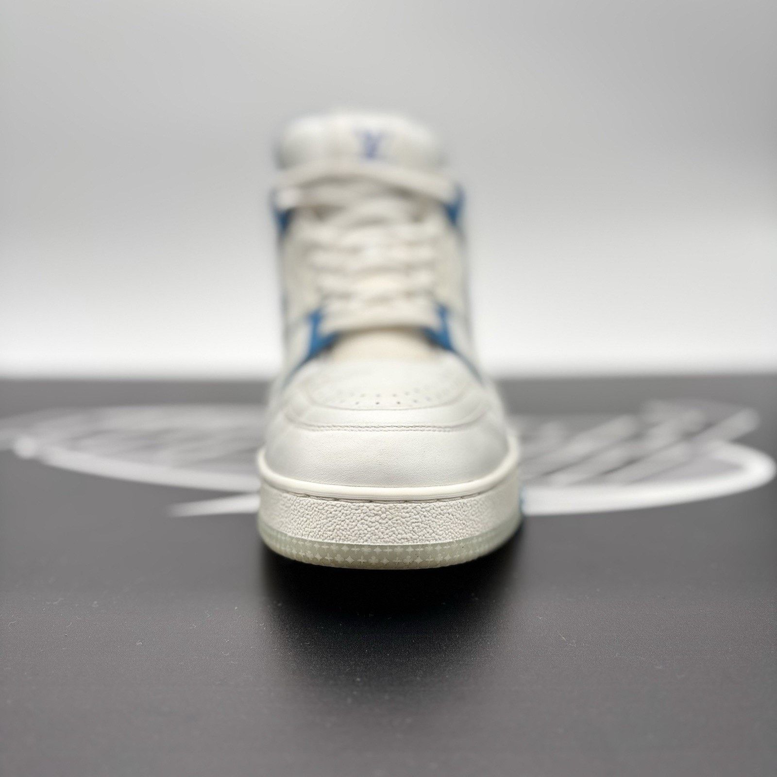 Louis Vuitton Louis Vuitton Trainer Mid ‘ White, Blue ’ | GREAT COND! Size US 10 / EU 43 - 15 Thumbnail