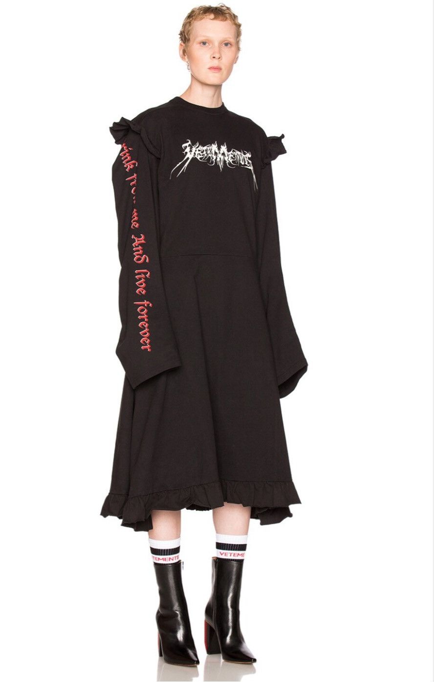 Vetements Vetements AW16 TFD Total F*cking Darkness Dress Size XS / US 0-2 / IT 36-38 - 1 Thumbnail