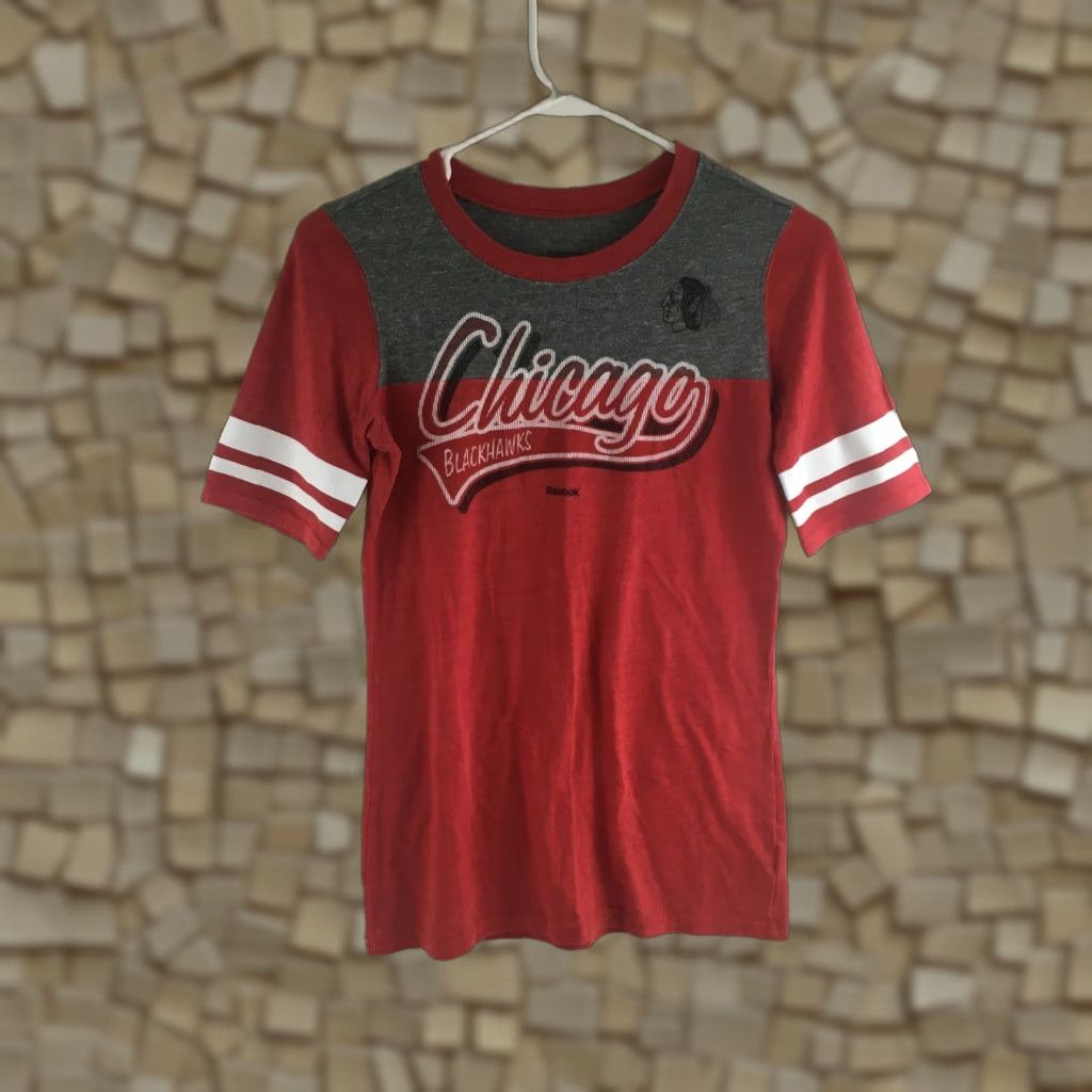 Reebok Reebook T Shirt Women's Size Small Short Sleeve Chicago Black Hawks Round Neck Size S / US 4 / IT 40 - 1 Thumbnail