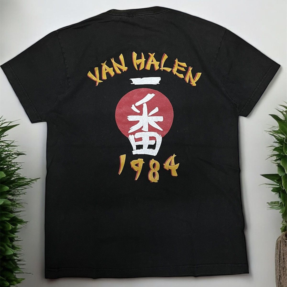 Band Tees × Vintage 🔥HOT DROPS🔥 VINTAGE VAN HALEN 1984 JAPAN TOUR TEE Size US L / EU 52-54 / 3 - 2 Thumbnail