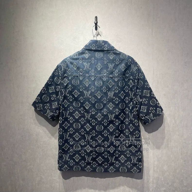 Louis Vuitton Louis Vuitton Full logo denim short sleeve shirt Size US S / EU 44-46 / 1 - 2 Thumbnail