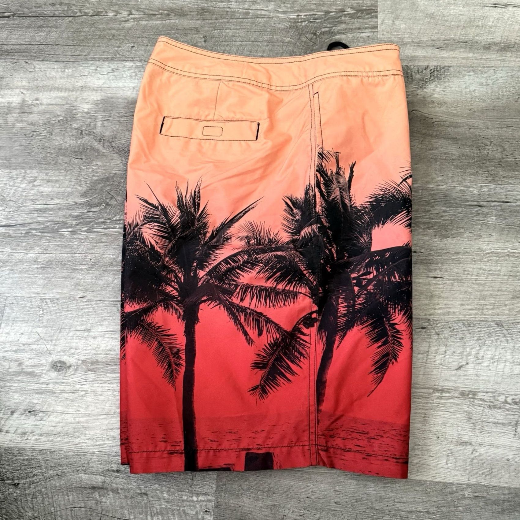 Gap GAP Mens Large Board Shorts Palm Sunset Lightweight Drawstring Swim Size US 33 - 5 Thumbnail