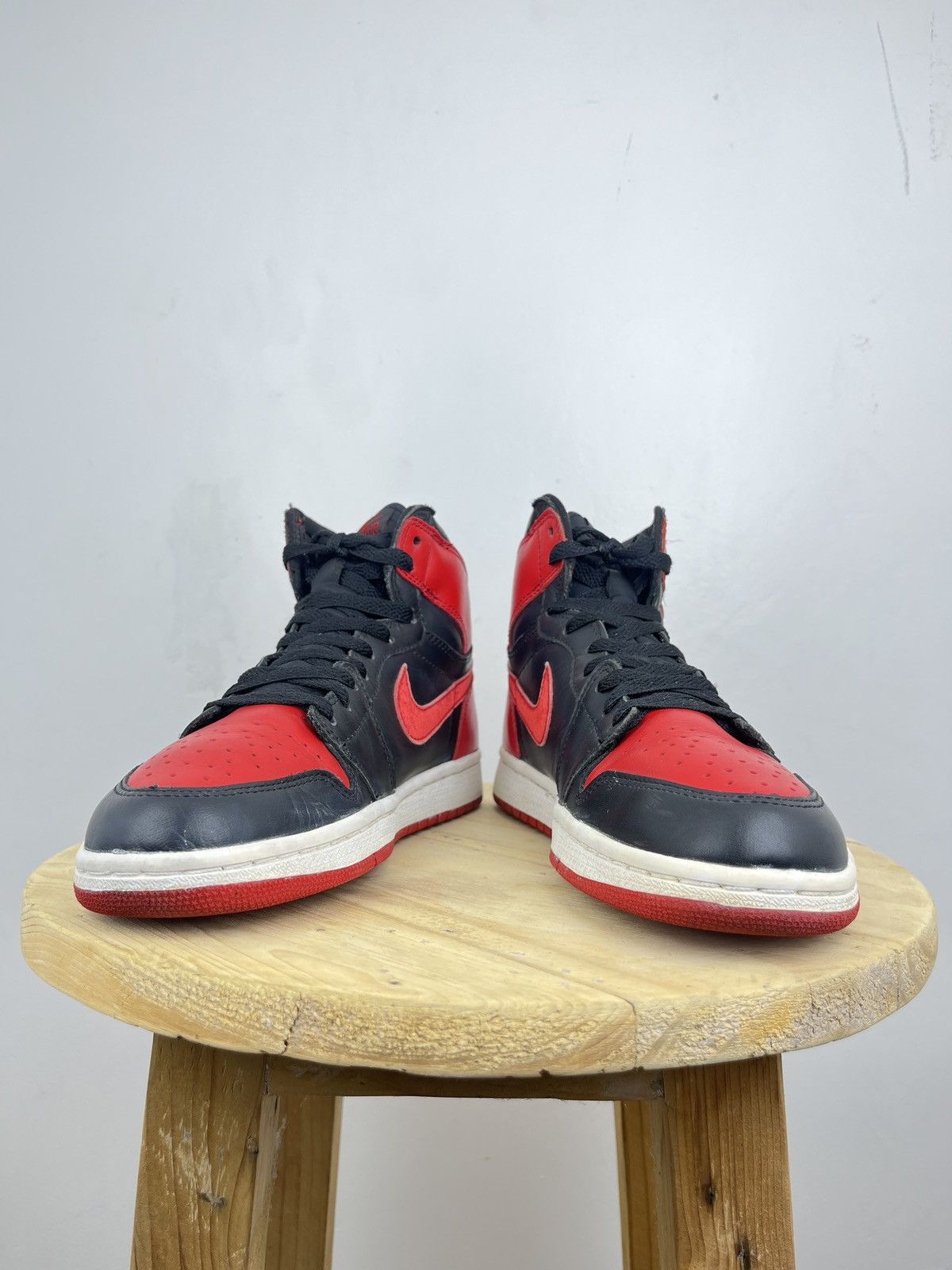 Nike Air Jordan 1 Retro 'Bred' 2001 Size US 8.5 / EU 41-42 - 6 Thumbnail