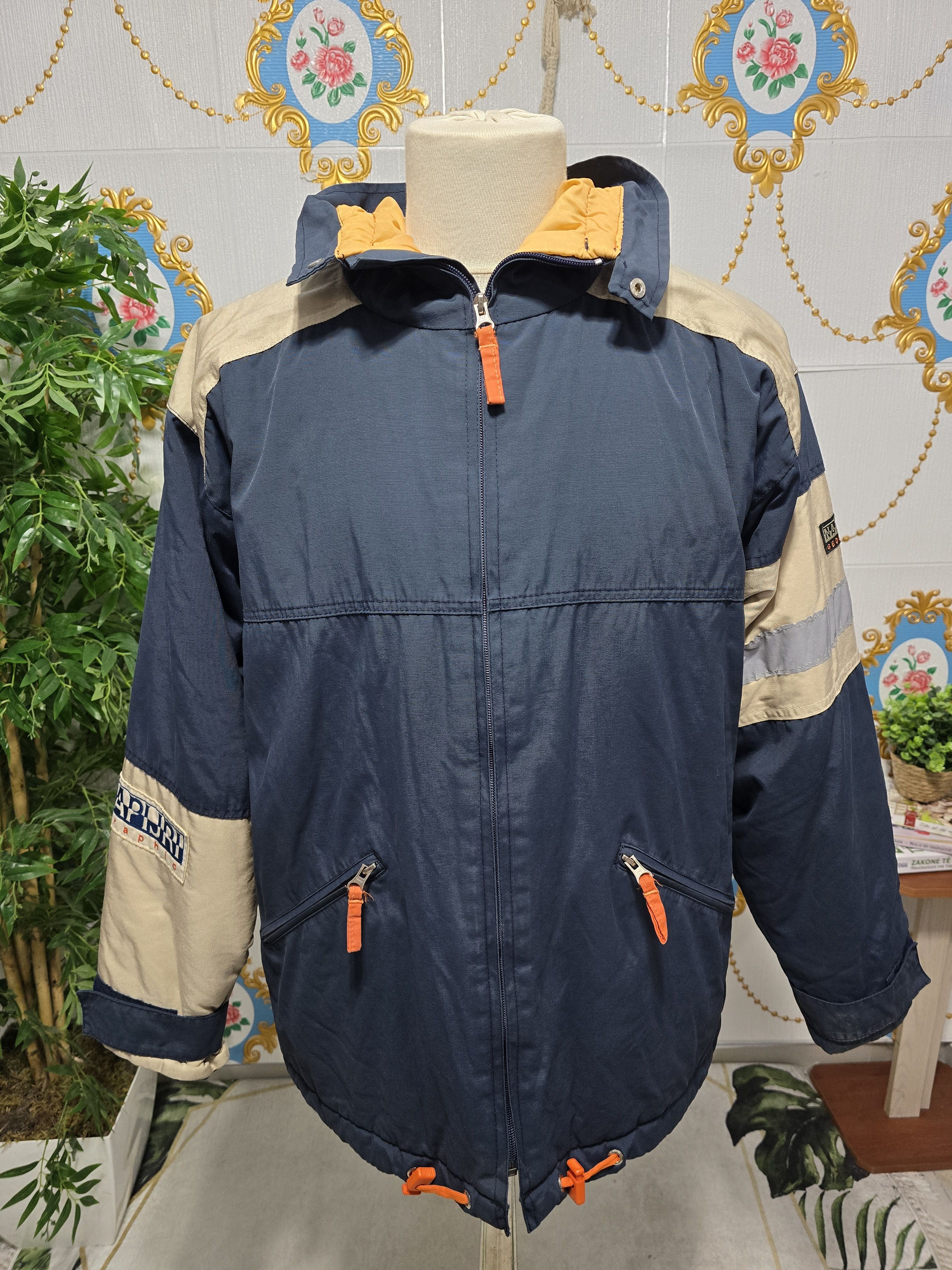 Napapijri NAPAPIJRI Geographic anorak jacket VINTAGE RARE excellent Size US L / EU 52-54 / 3 - 1 Thumbnail