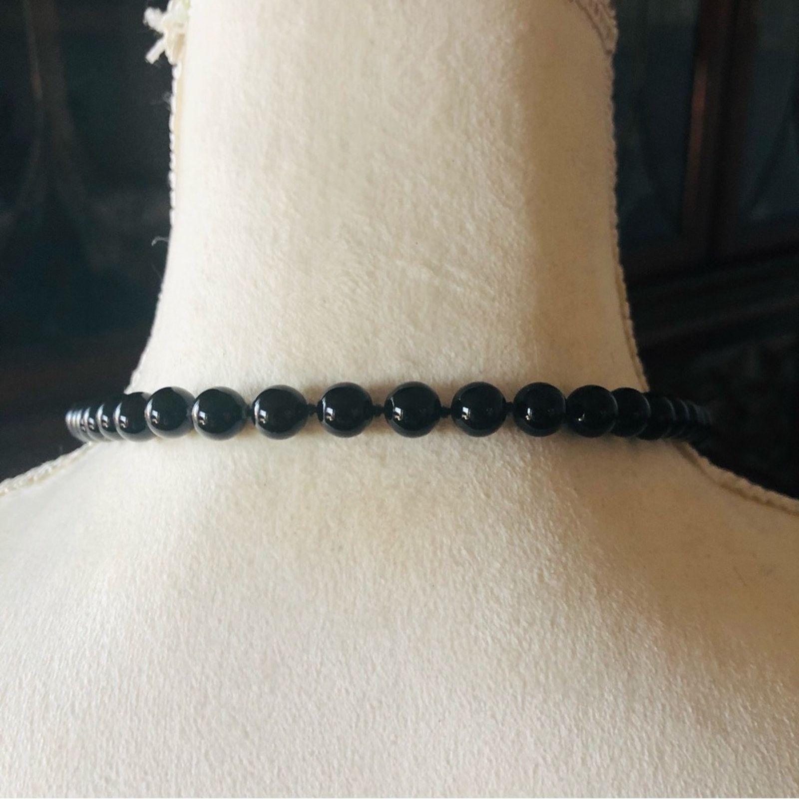 Vintage Vintage 70s-80s hand knotted black glass bead necklace Size ONE SIZE - 7 Thumbnail