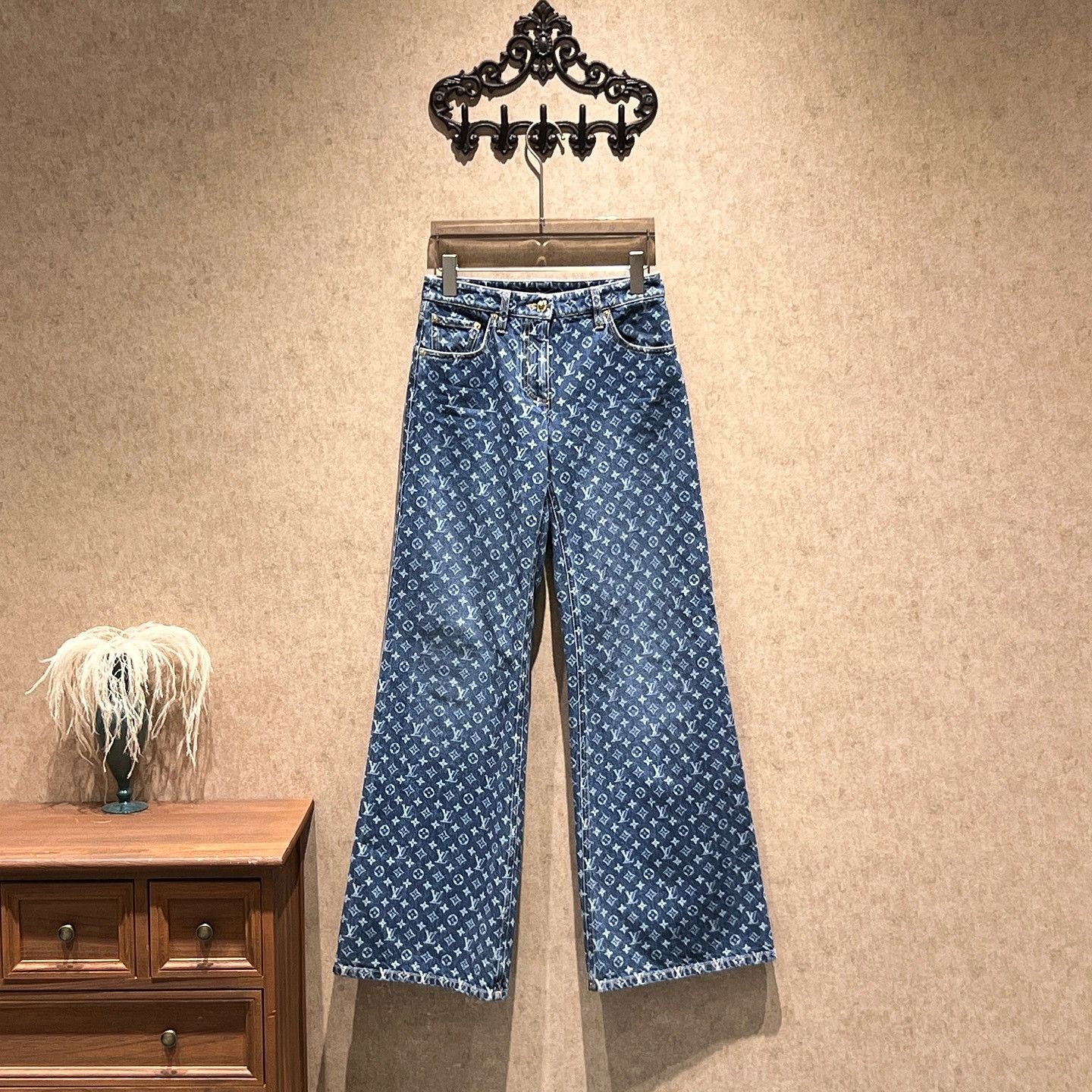 Louis Vuitton Louis Vuitton Monogram Jeans Size 34 Size 24" / US 00 / IT 34 - 1 Thumbnail