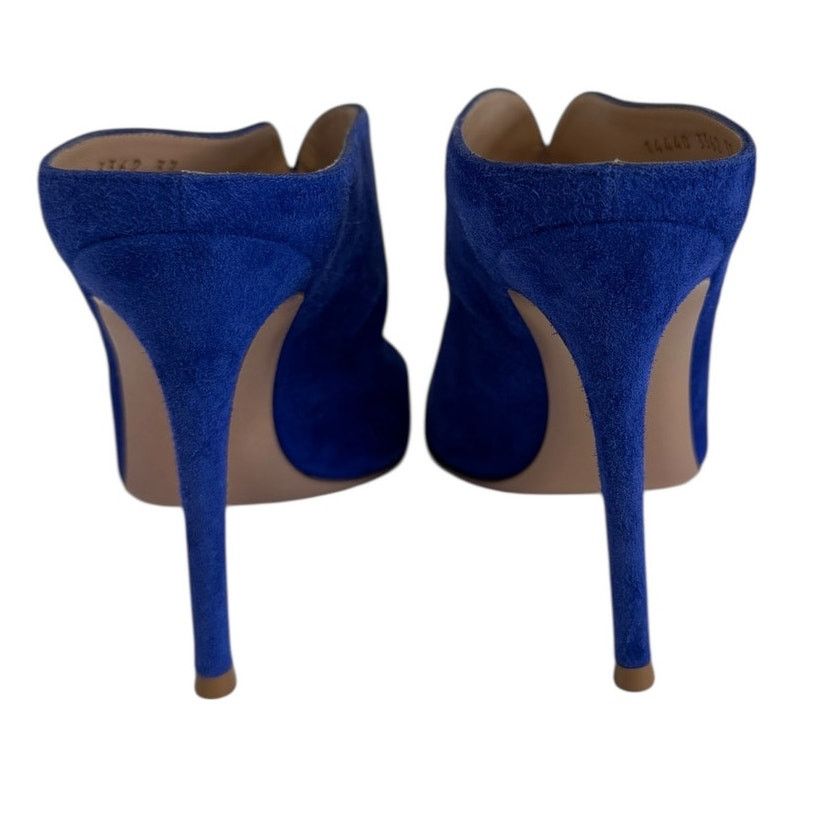Gianvito Rossi Gianvito Rossi Italy Cobalt Blue Suede Mule Heels Sz 37 Size US 6.5 / IT 36.5 - 4 Thumbnail
