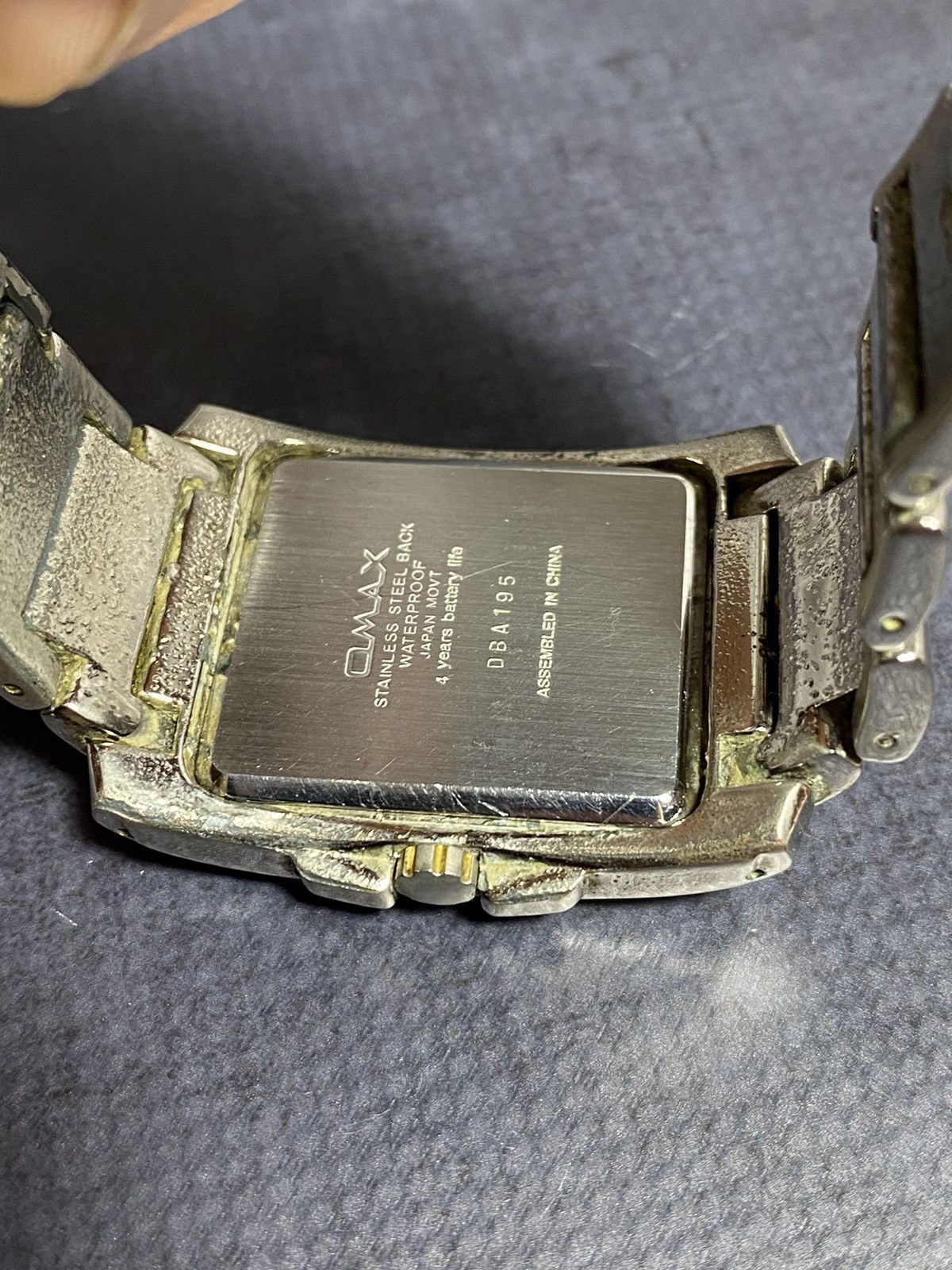 Vintage Omax Rectangular Luminous Watch | Japanese Movement Size ONE SIZE - 11 Thumbnail