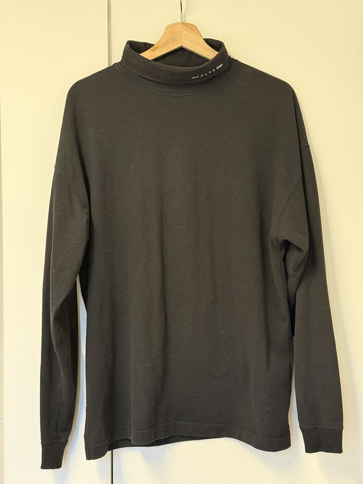 1017 ALYX 9SM Black ALYX Visual logo Turtleneck Size US S / EU 44-46 / 1 - 1 Thumbnail