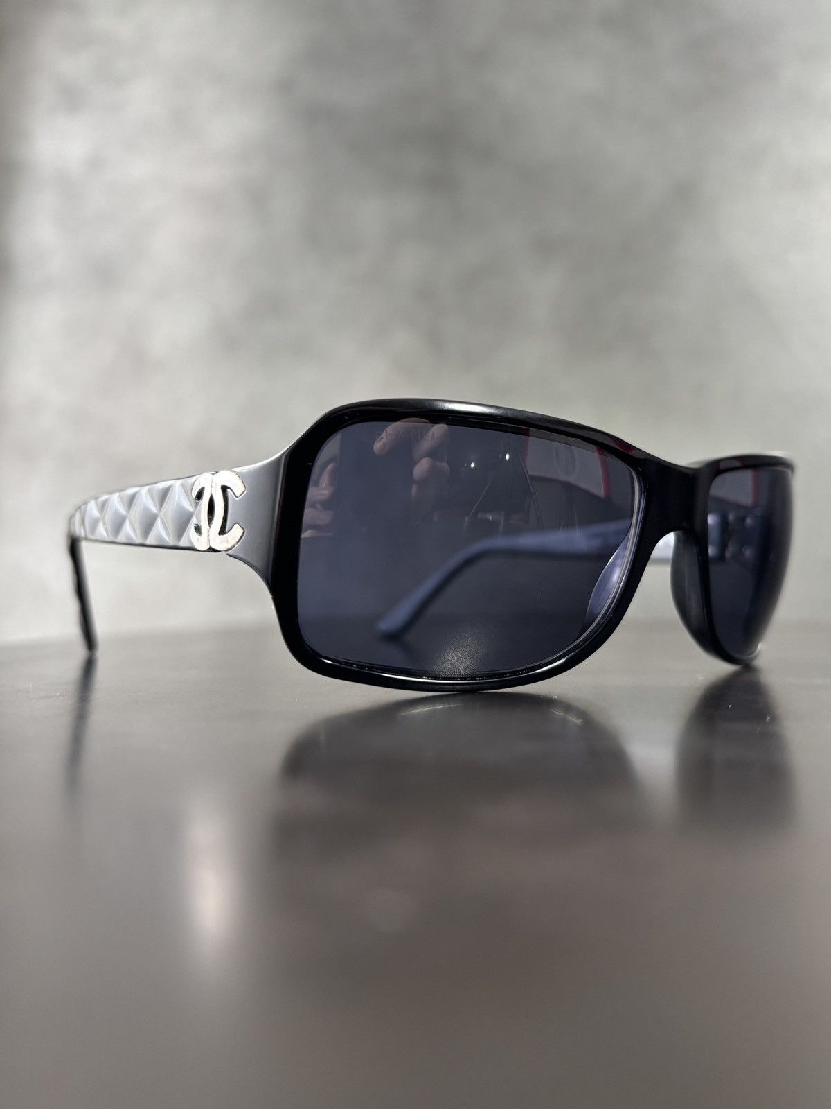 Chanel 2000s Vintage Chanel Sunglasses 5050 Y2K Quilted Double-C Size ONE SIZE - 21 Thumbnail