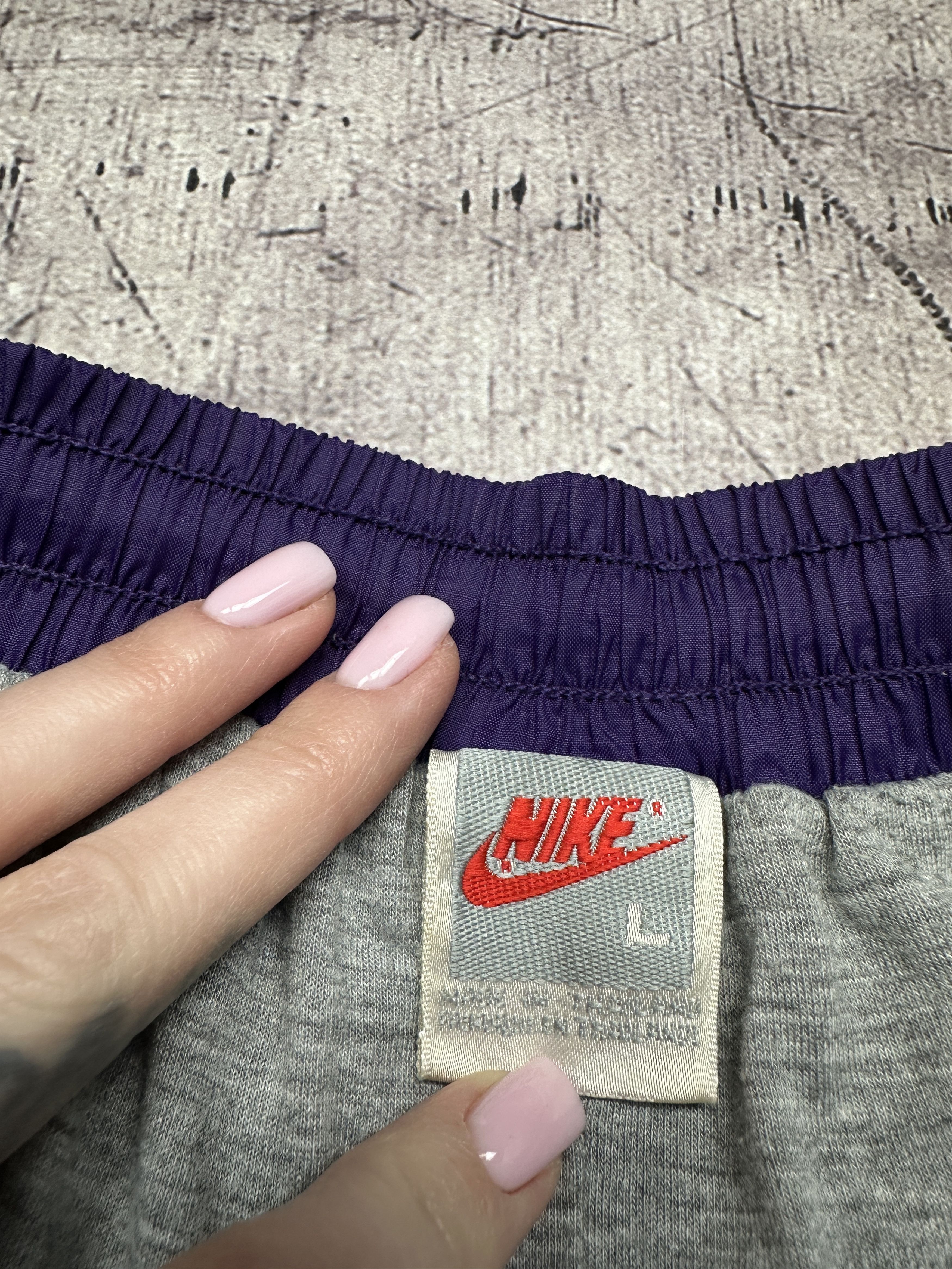 Nike Nike 90s Vintage Mens Nylon Shorts Size US 34 / EU 50 - 4 Thumbnail