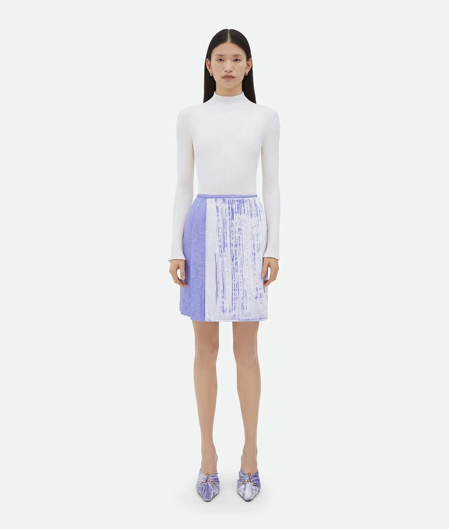 Bottega Veneta o1bcso1str0425 Wrapped Viscose And Silk Velvet Mini Skirt Size 28" / US 6 / IT 42 - 1 Thumbnail