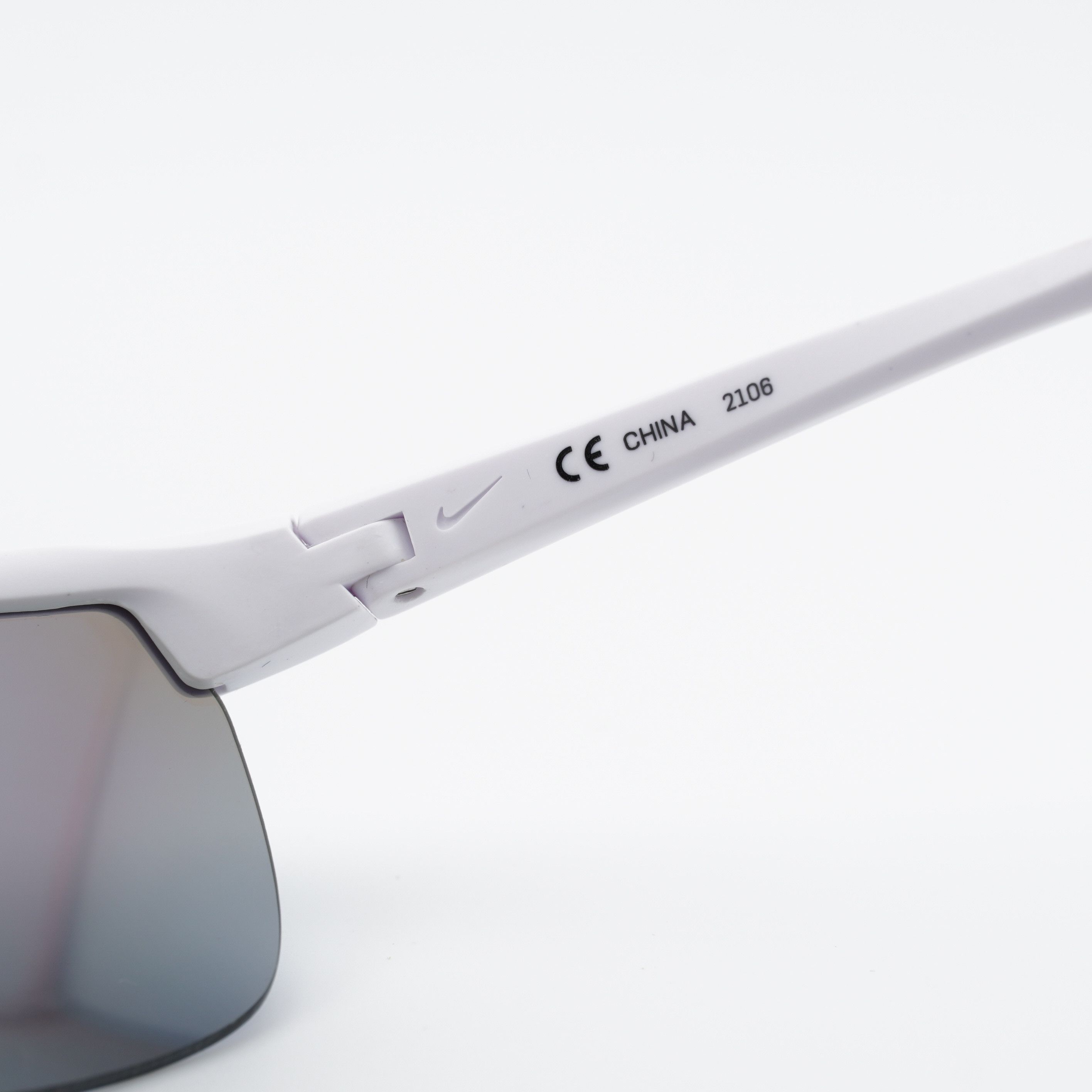 Nike NIKE TEMPEST M CW4665 103 Sunglasses White Rectangle Frame Size ONE SIZE - 8 Thumbnail