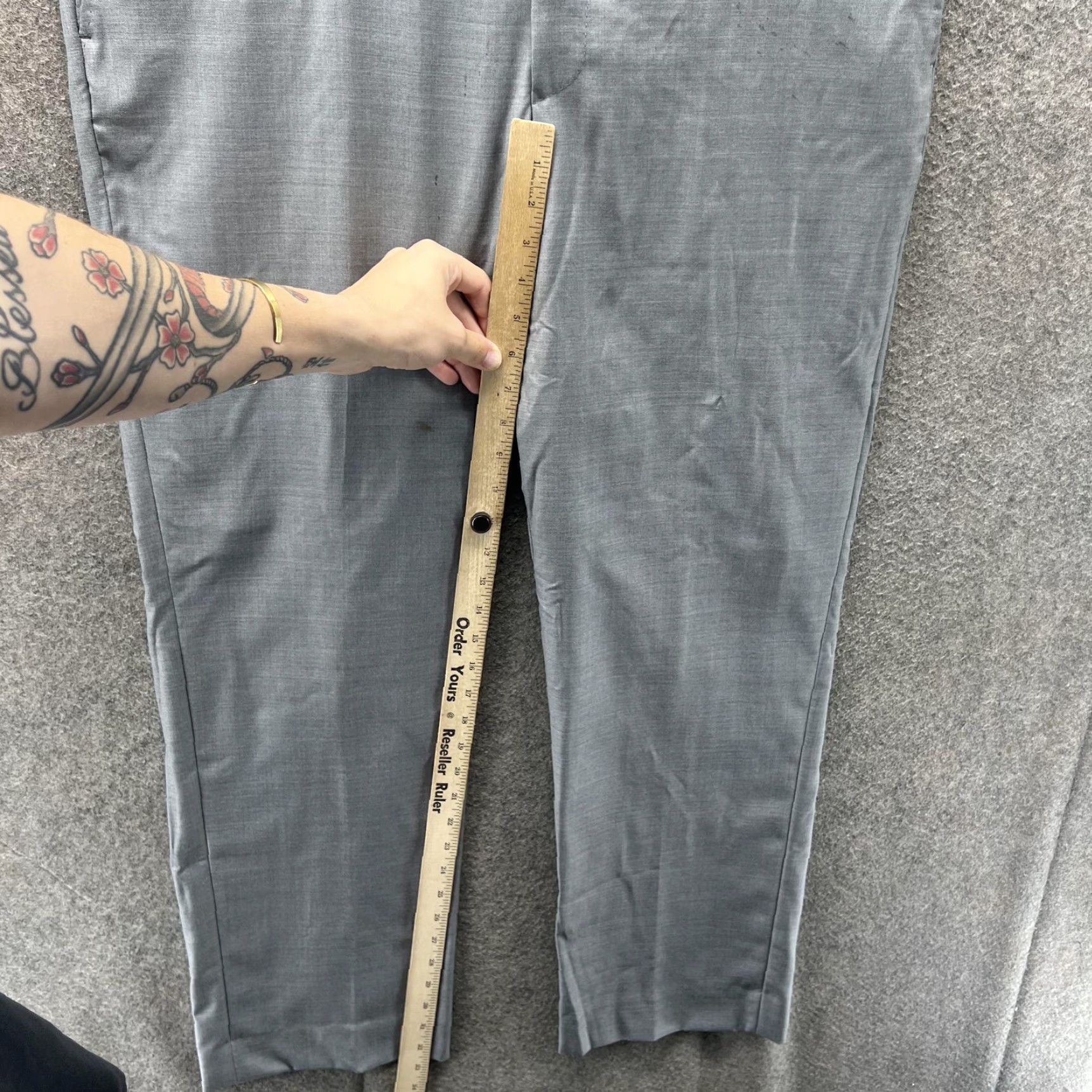 Saks Fifth Avenue Saks Fifth Avenue Dress Pants Mens 44 Gray Classic Fit Flat Front Straight Leg Pants Adult 44 Gray Persistent Wrinkling Size US 44 / EU 60 - 5 Thumbnail
