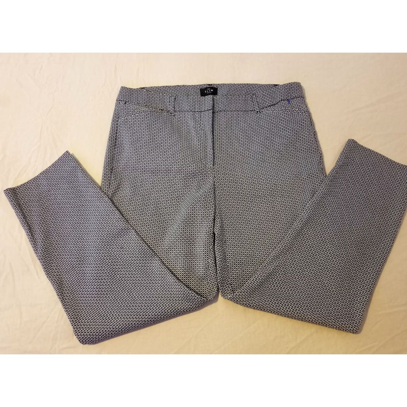 White House Black Market White House Black Market Gray Khaki Dress Pants Trouser Chino Slack 12 Womens Size 34" / US 12 / IT 48 - 3 Thumbnail