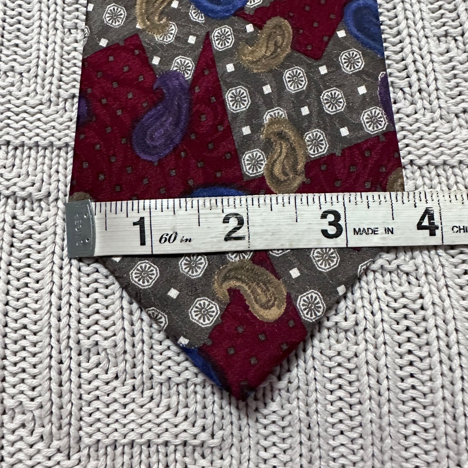 Oleg Cassini Vintage Oleg Cassini maroon paisley Italian silk men's tie Size ONE SIZE - 5 Thumbnail
