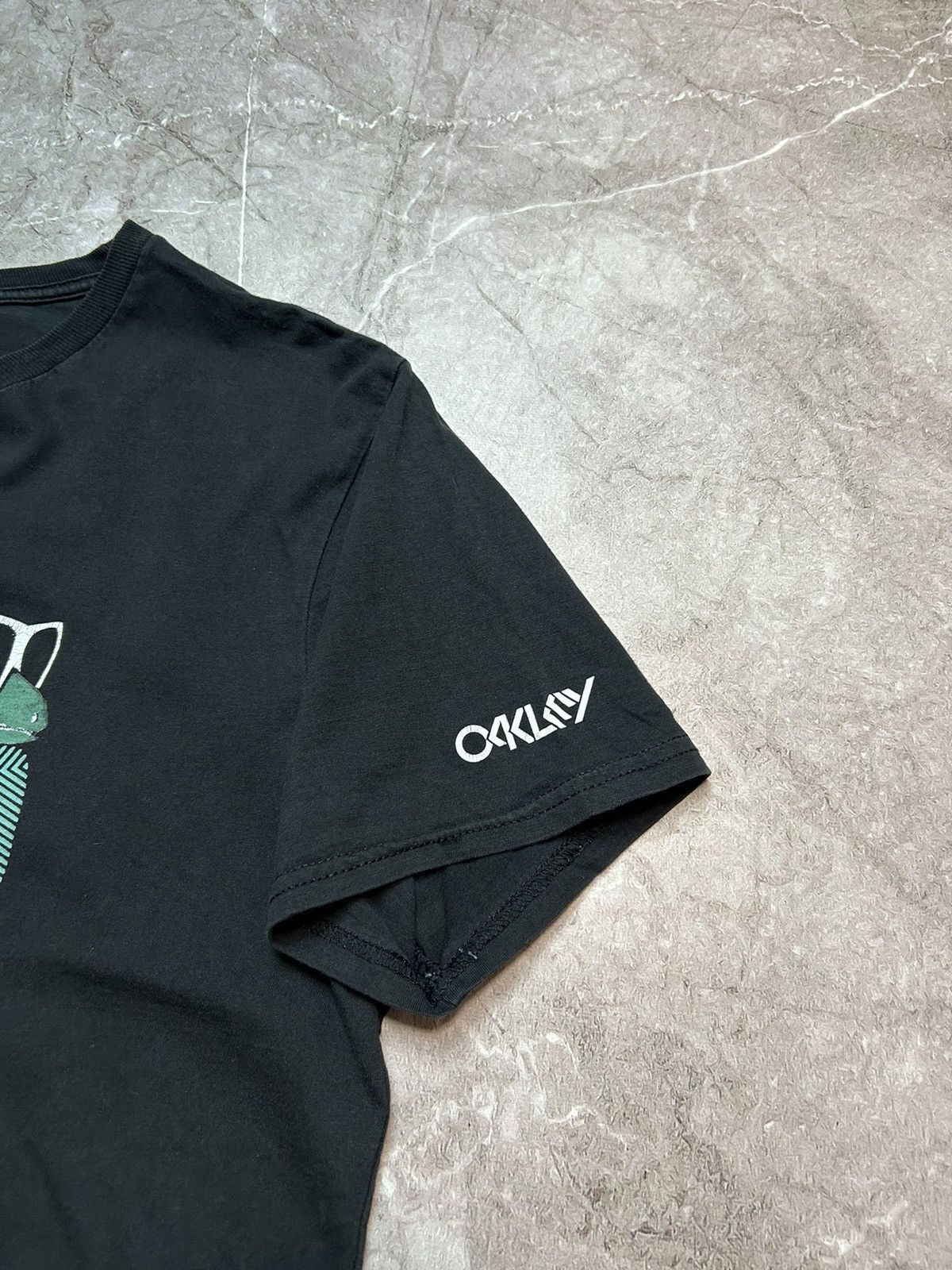Oakley × Vintage Vintage 90s Oakley T Shirt Size US XL / EU 56 / 4 - 5 Thumbnail