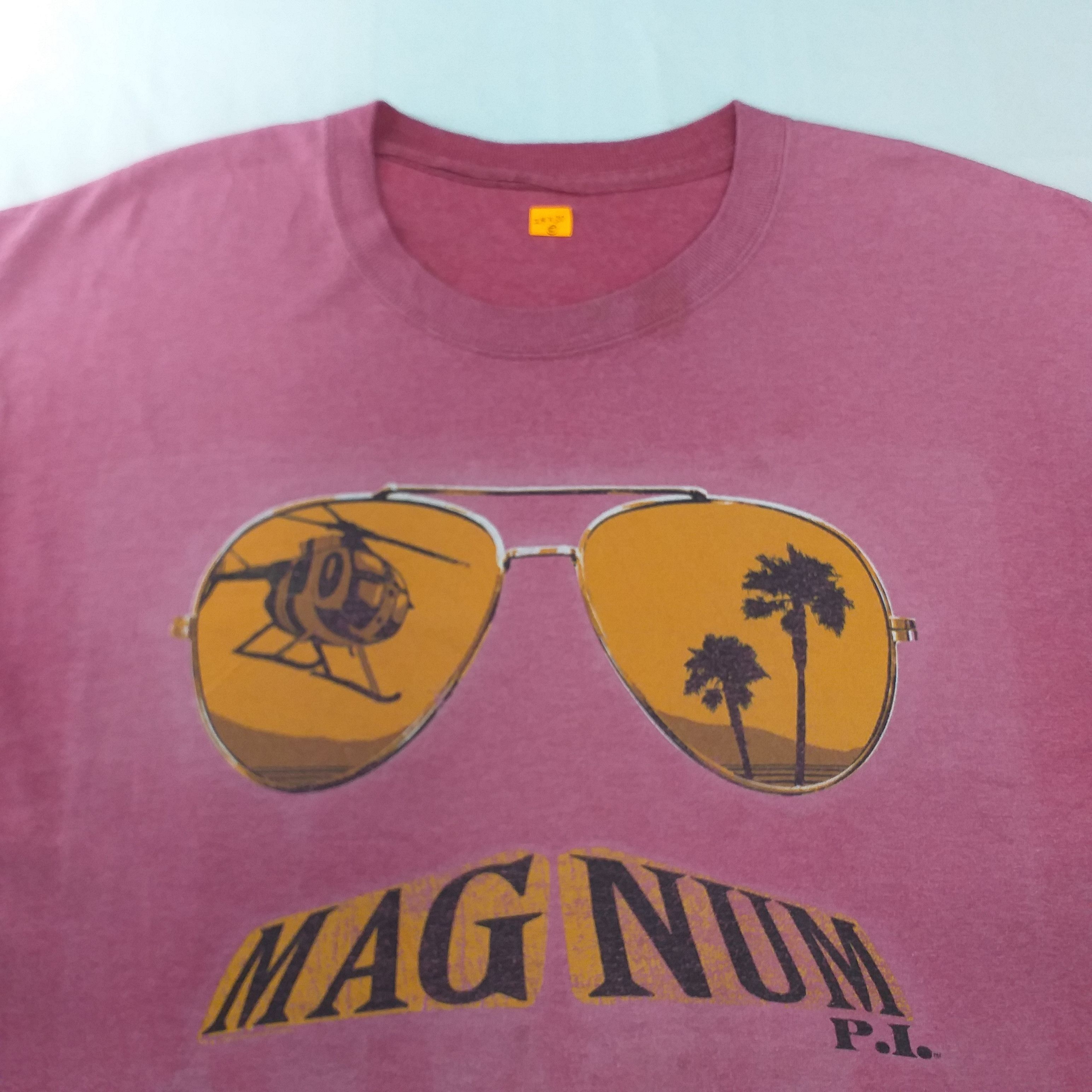 Vintage Vintage Movie Magnum P.I XLarge T-shirt -E021 Size US XL / EU 56 / 4 - 3 Thumbnail
