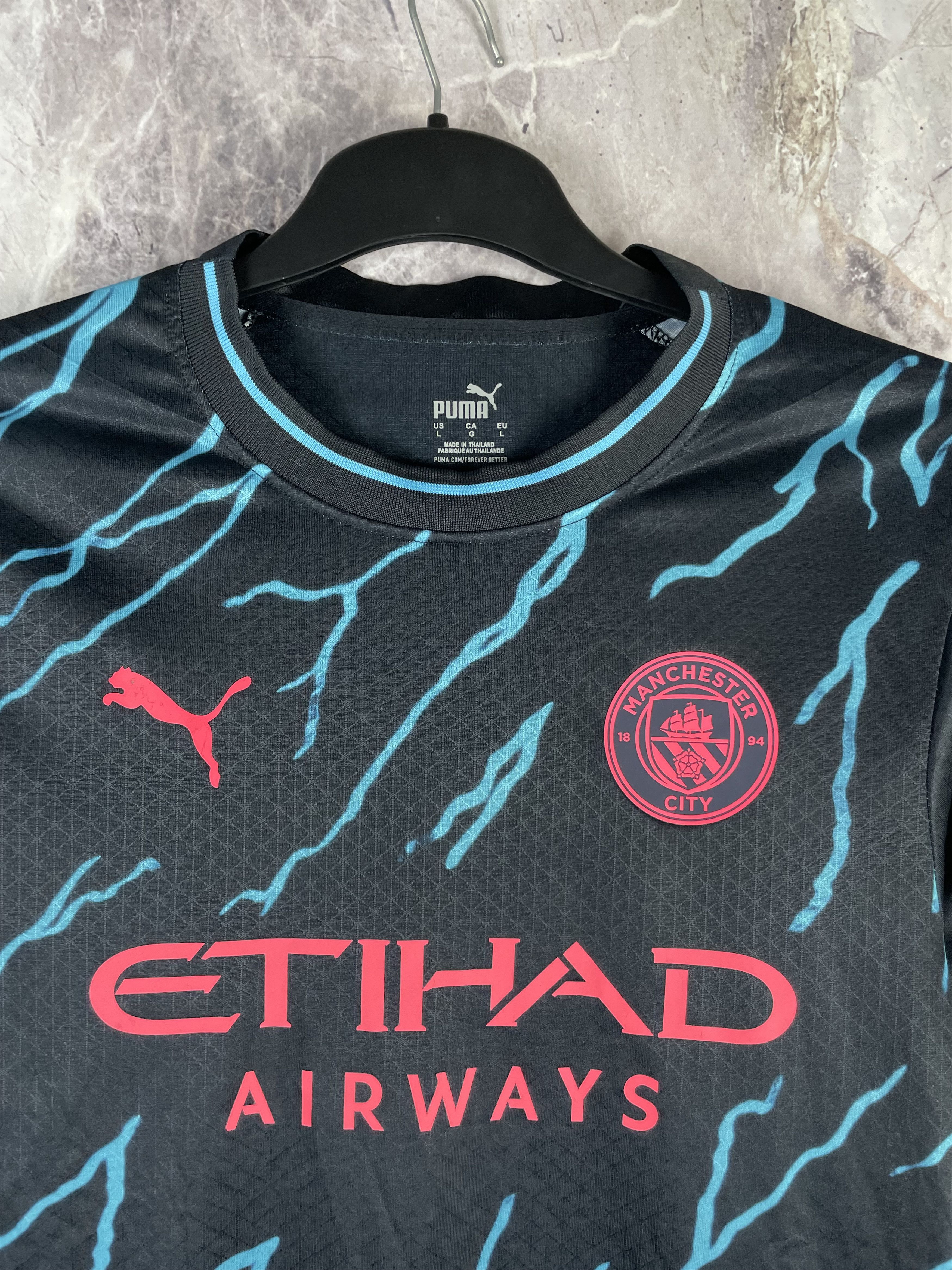 Puma Vintage Puma Manchester City 23/24 Soccer Size US L / EU 52-54 / 3 - 3 Thumbnail