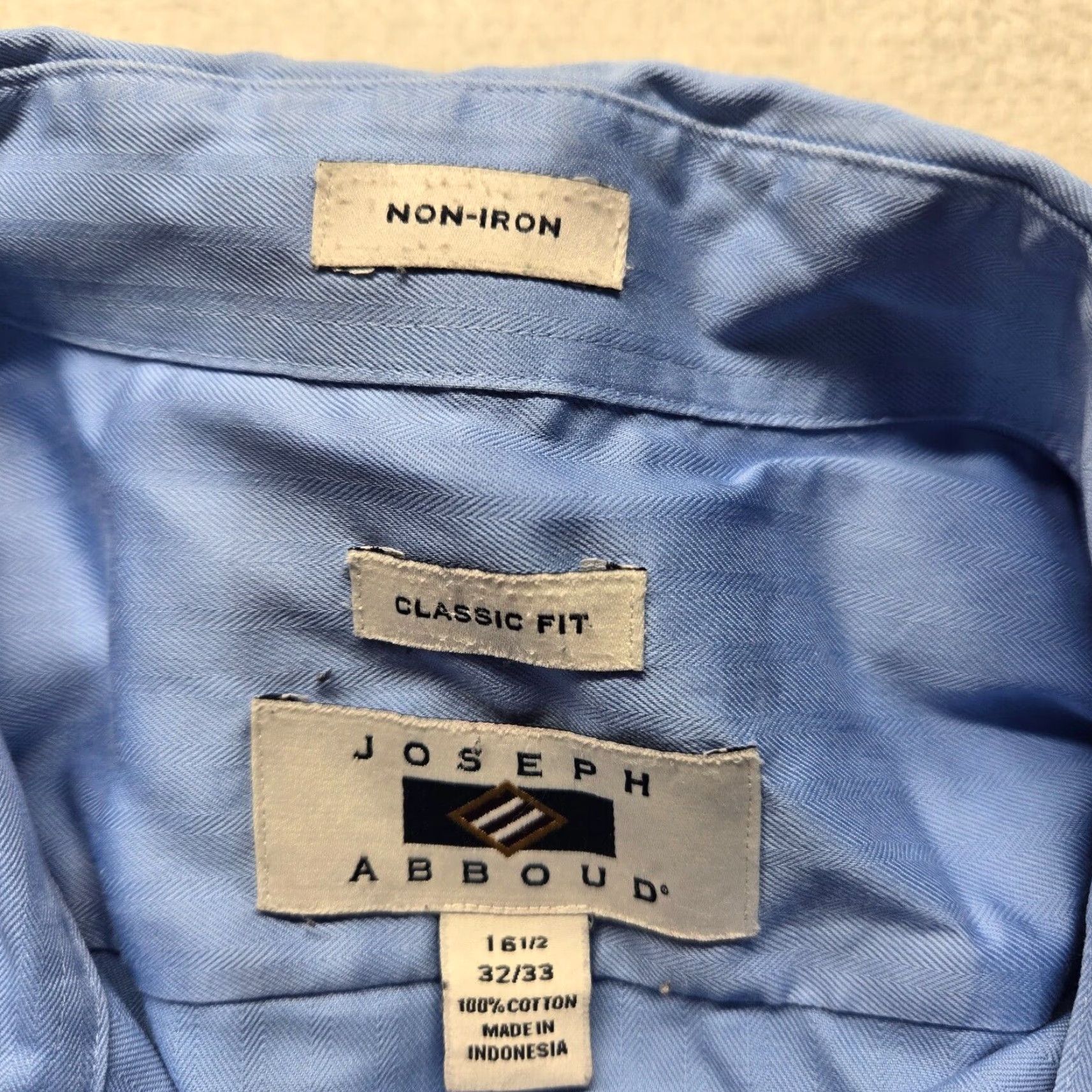 Joseph Abboud Joseph Abboud Shirt Solid Blue Long Sleeve Button Up Adult Men's 16.5 32/33 Vintage No 100% Cotton Classic Pockets Button-Down Collar Mens Size US XL / EU 56 / 4 - 2 Thumbnail
