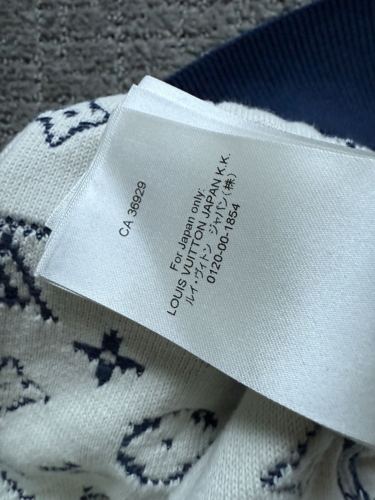 Louis Vuitton MONOGRAM KNIT CREWNECK SWEATSHIRT Size US S / EU 44-46 / 1 - 8 Thumbnail