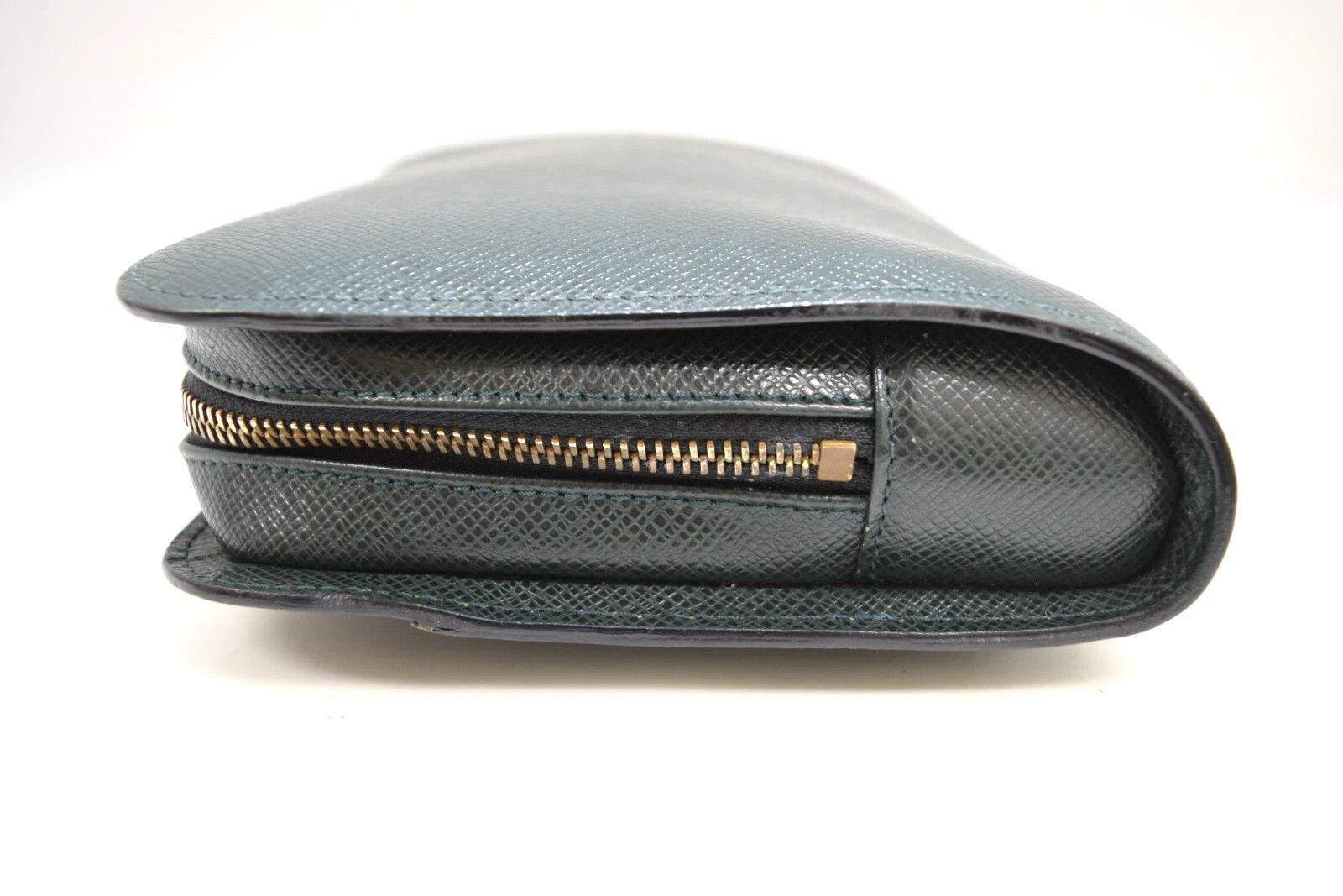 Louis Vuitton Louis Vuitton Baikal Clutch Bag Taiga Leather Epithea M30184 Size ONE SIZE - 6 Thumbnail