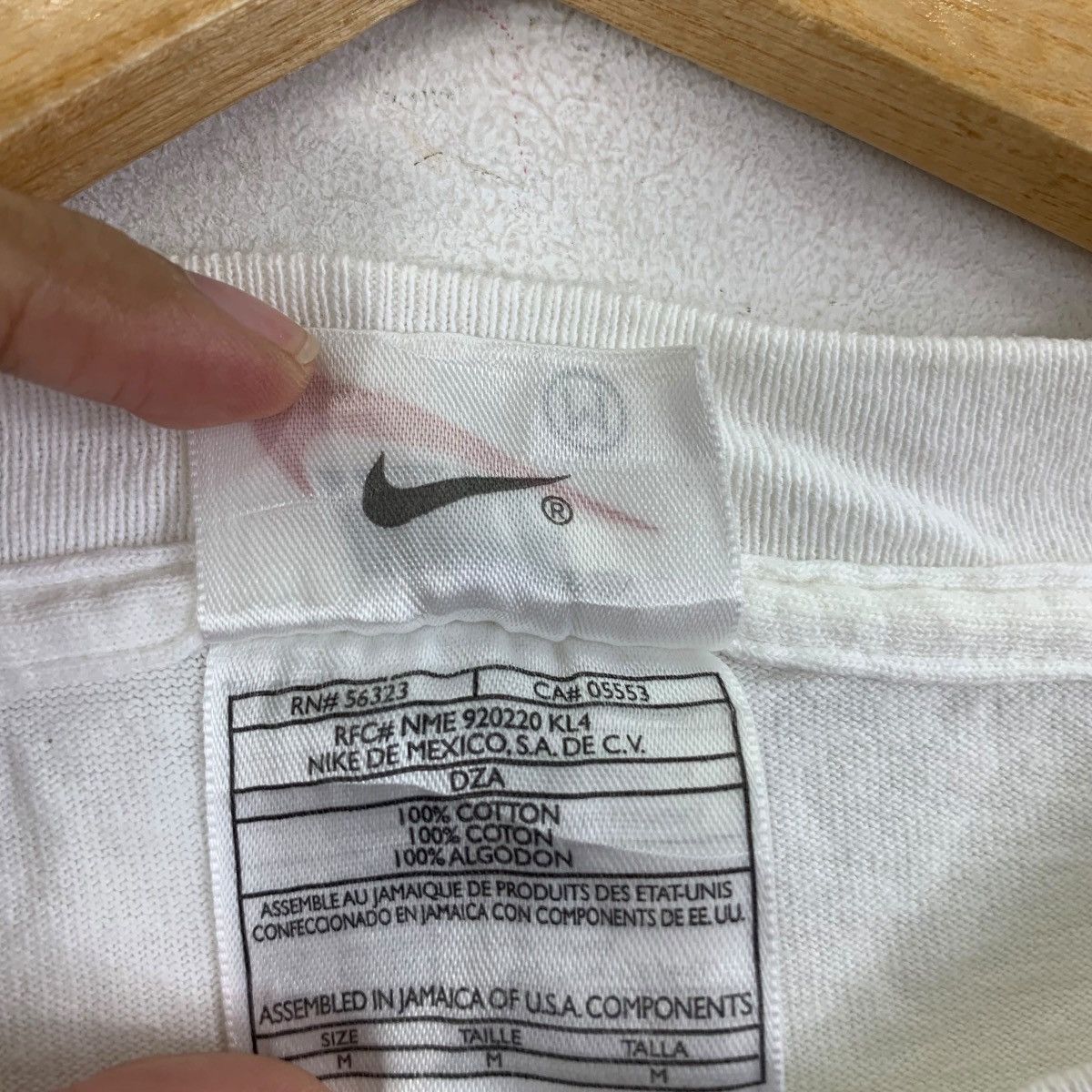 Nike Vintage 90’ NIKE AIR MAX Collection Basketball Tee Shirt Size US M / EU 48-50 / 2 - 8 Thumbnail