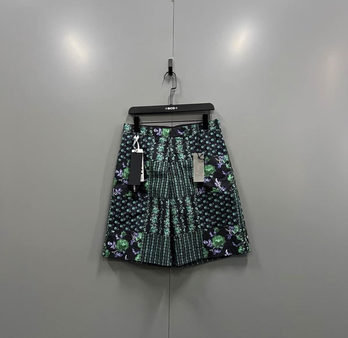 Dior Dior Rose Floral Spliced Shorts J41 Size US 30 / EU 46 - 1 Thumbnail