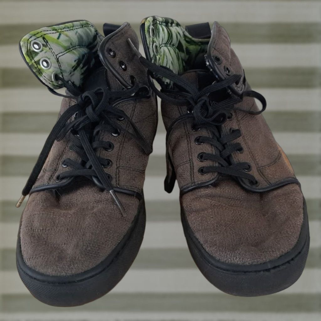 Vans VANS Sk8-Hi Hiking Outdoor Shoe Boots Suede High Top Mens 7.5 Brown Sneaker Boots Outdoor Waterproof? (Wait) Size US M / EU 48-50 / 2 - 1 Thumbnail