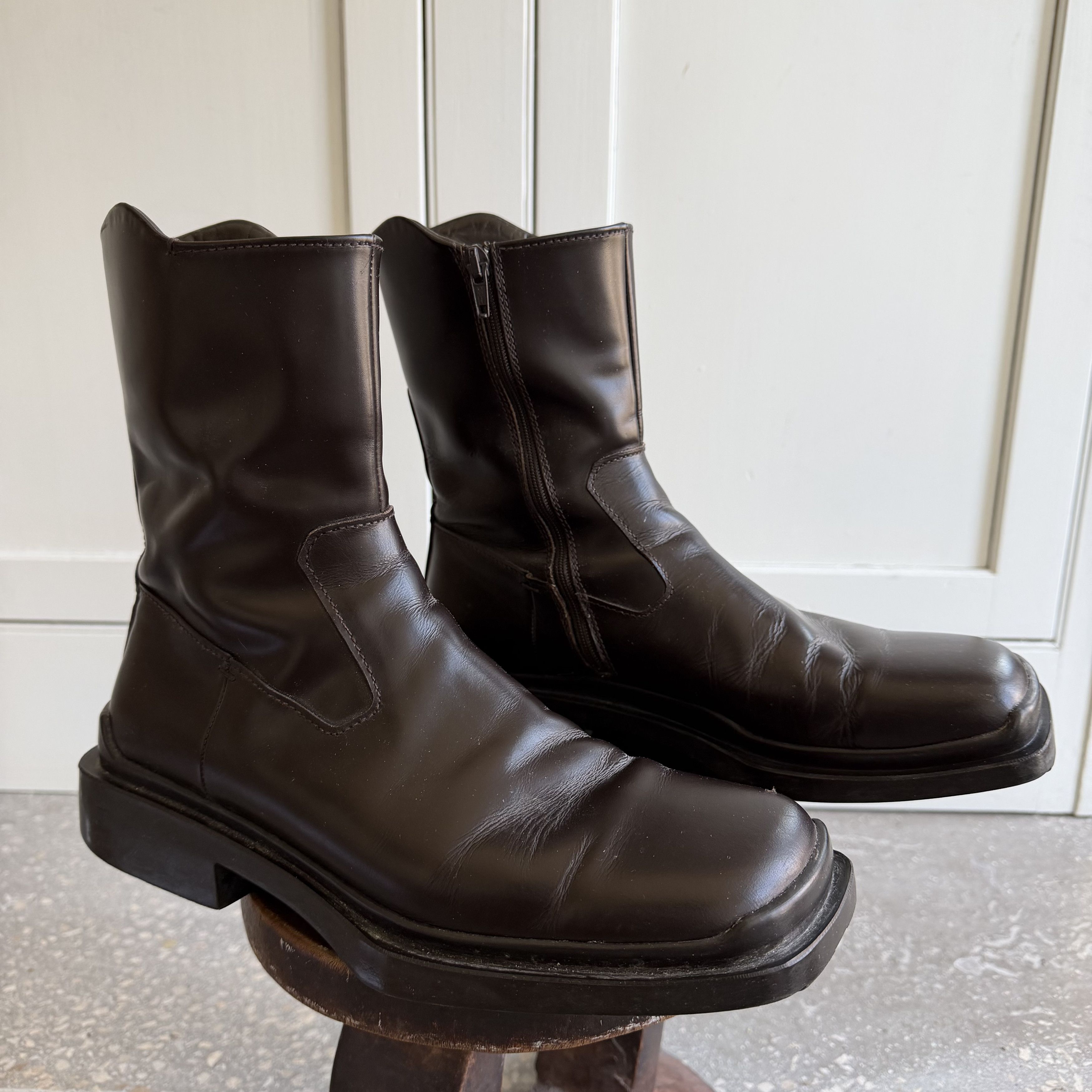 Prada Prada FW1999 Black Leather Square Toe Size US 7 / EU 40 - 11 Thumbnail