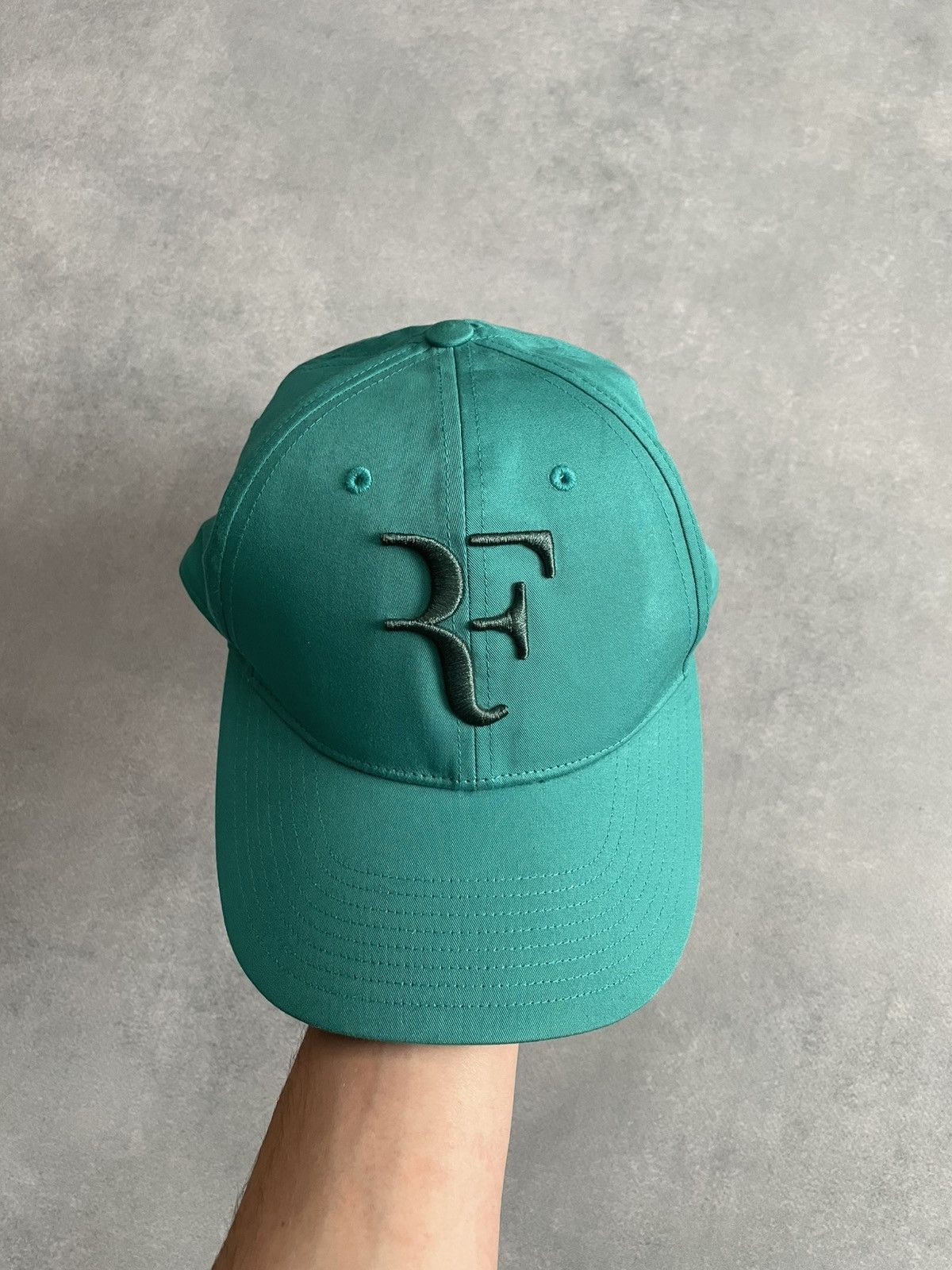 Uniqlo Roger Federer X Uniqlo Embroidered Logo OS Size ONE SIZE - 3 Thumbnail