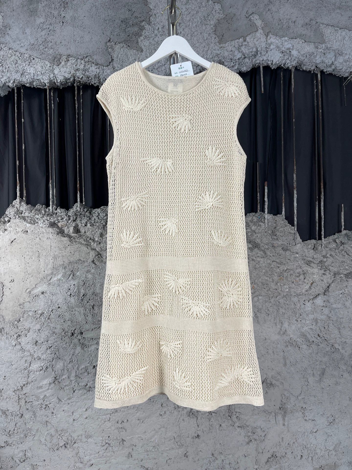 Chanel Chanel Cutout Sleeveless Dress 38 99 New Size S / US 4 / IT 40 - 1 Thumbnail