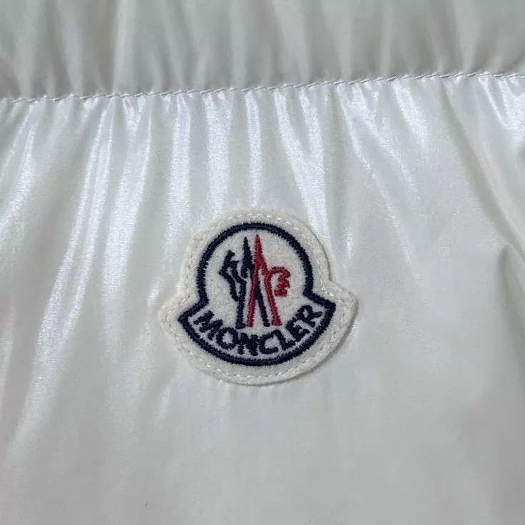 Moncler Moncler cream white parana down vest women's 2 Size XS / US 0-2 / IT 36-38 - 4 Thumbnail