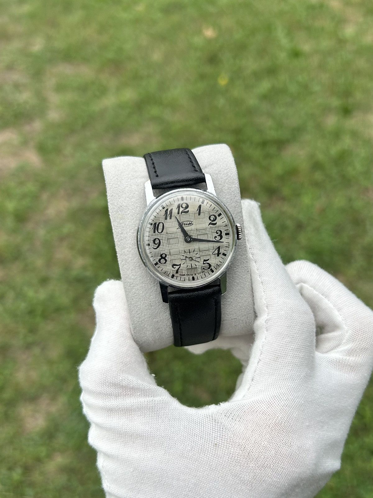 Vintage Vintage Watch Zim Soviet USSR Mechanical 1980s Size ONE SIZE - 3 Thumbnail
